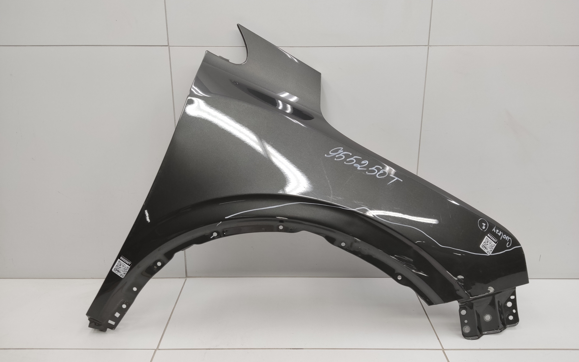 Крыло переднее правое Geely Coolray