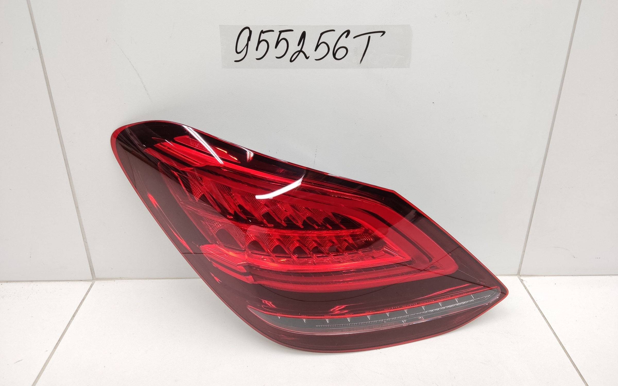 Фонарь задний левый Mercedes-benz C-klasse W205 Restail