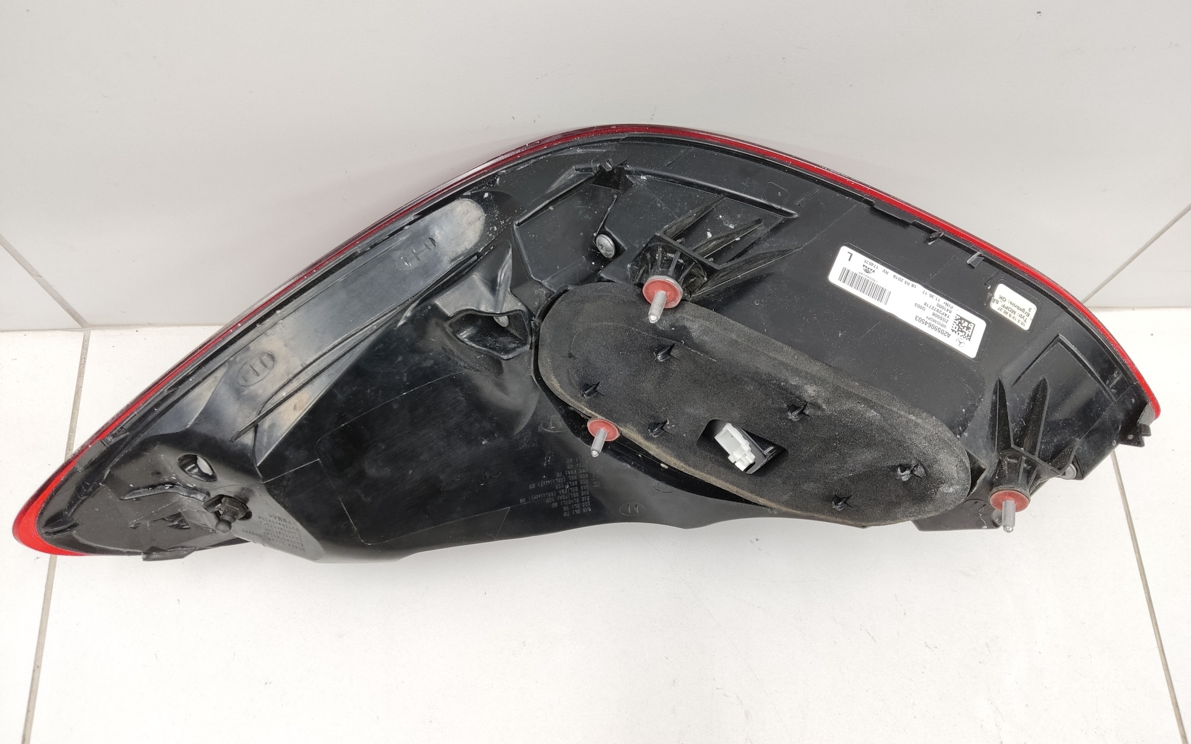 Фонарь задний левый Mercedes-benz C-klasse W205 Restail