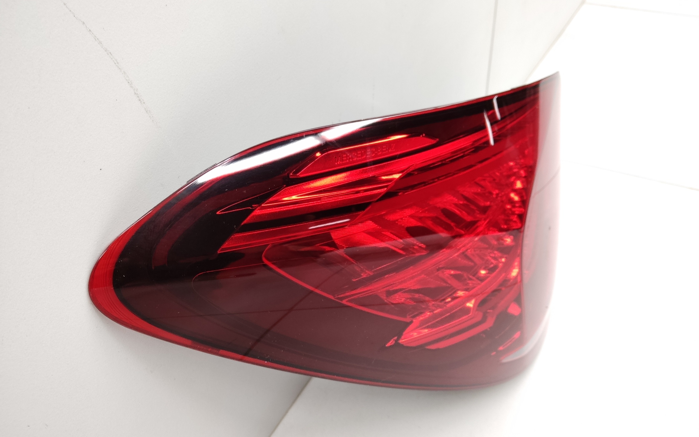 Фонарь задний левый Mercedes-benz C-klasse W205 Restail