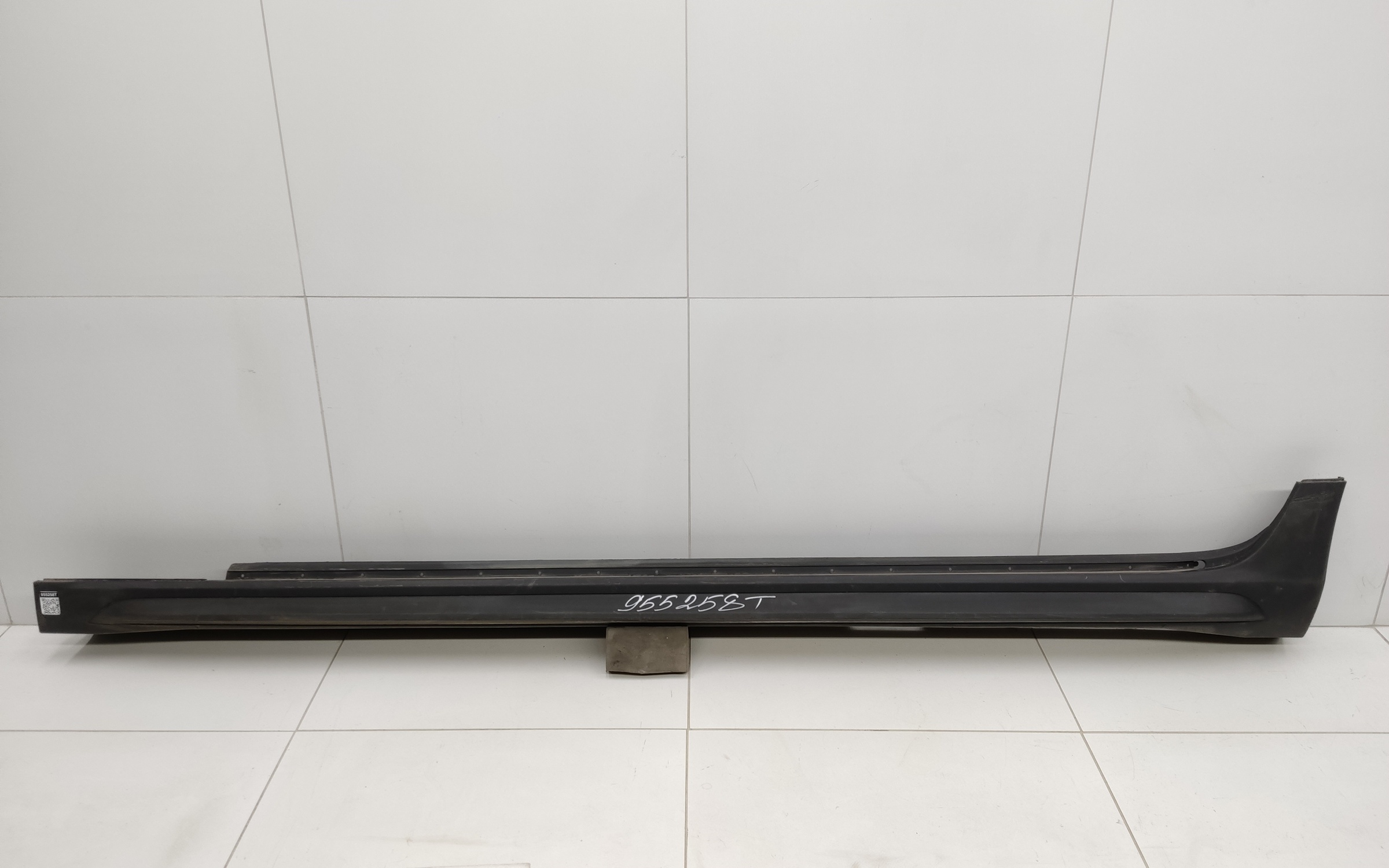 Накладка порога левого Volvo V60 2 Cross Country