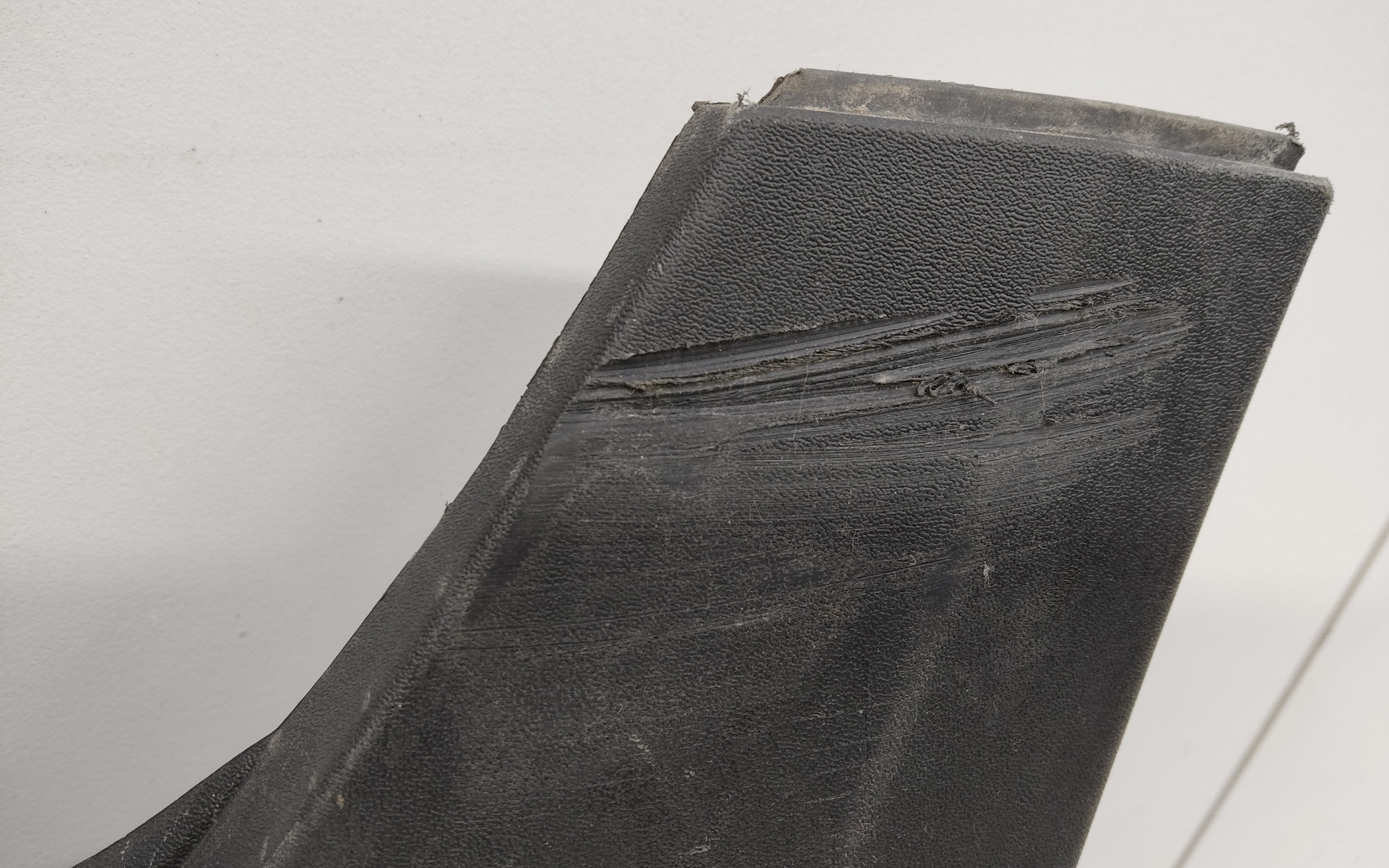 Накладка порога левого Volvo V60 2 Cross Country