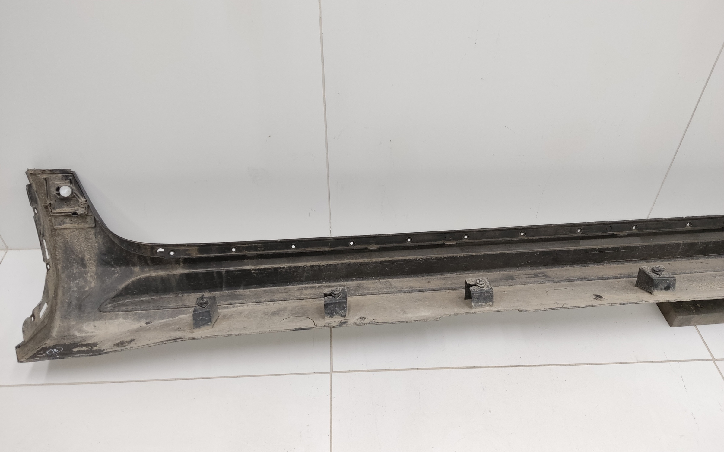 Накладка порога левого Volvo V60 2 Cross Country