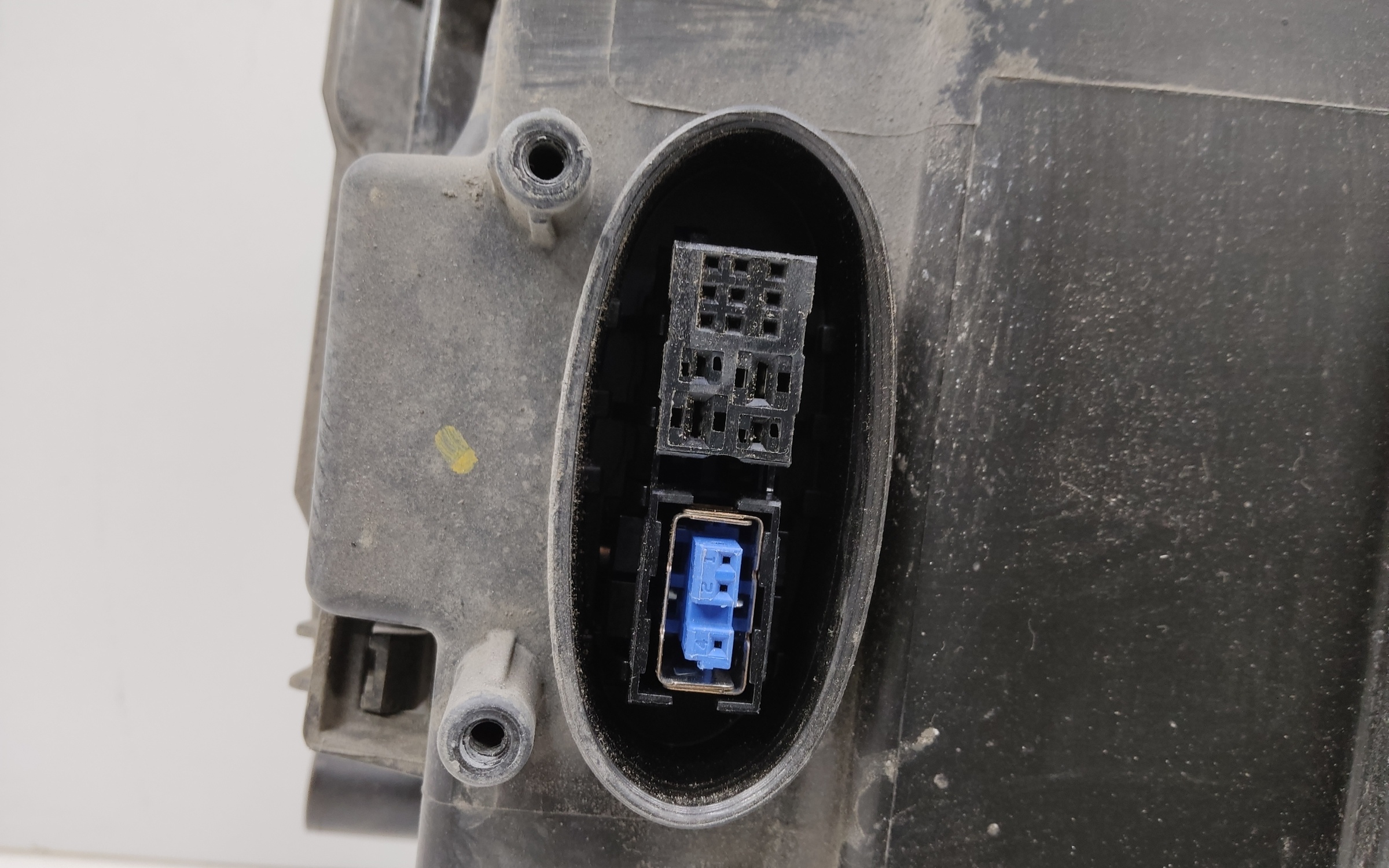 Фара передняя левая Porsche Cayenne 2  958 ксенон