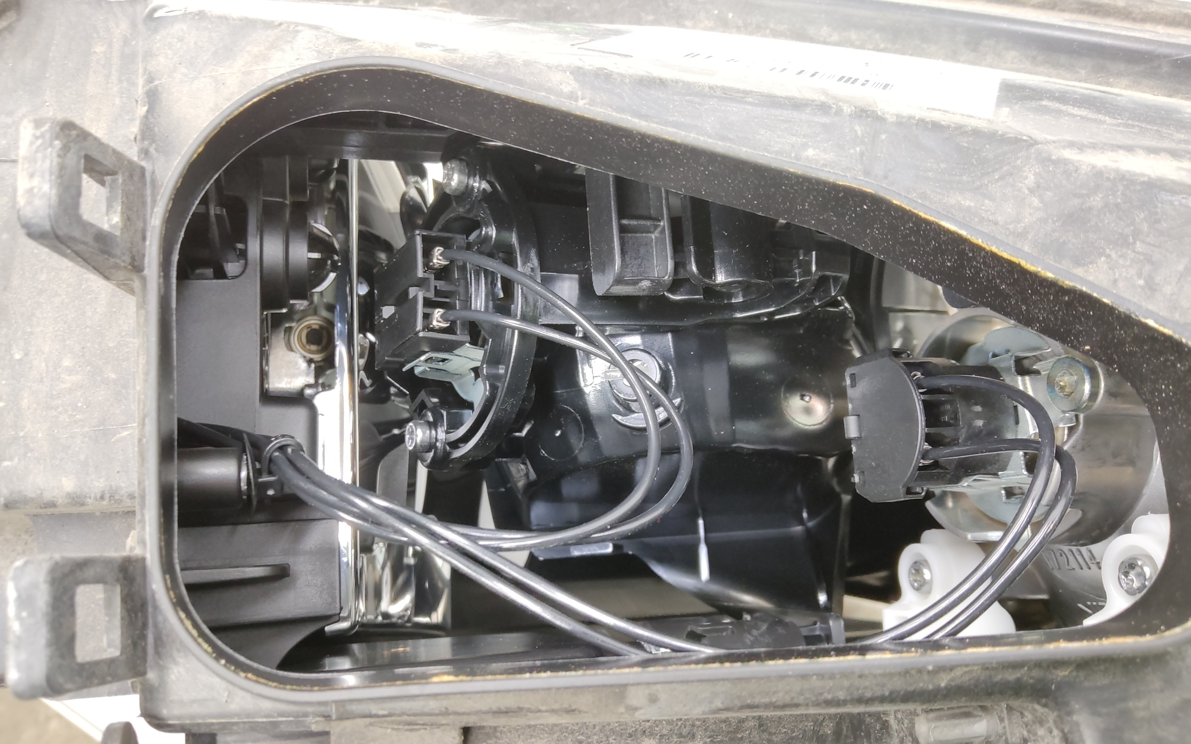 Фара передняя левая Porsche Cayenne 2  958 ксенон