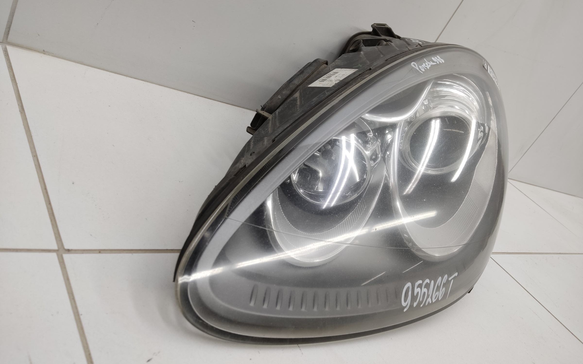 Фара передняя левая Porsche Cayenne 2  958 ксенон