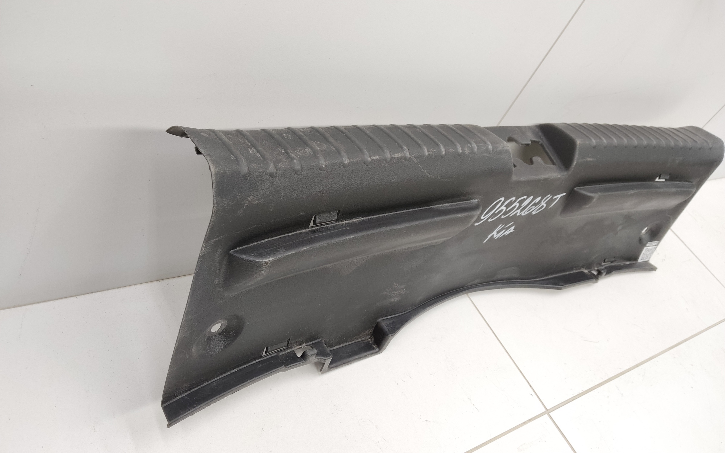 Обшивка задней панели Kia Soul 3