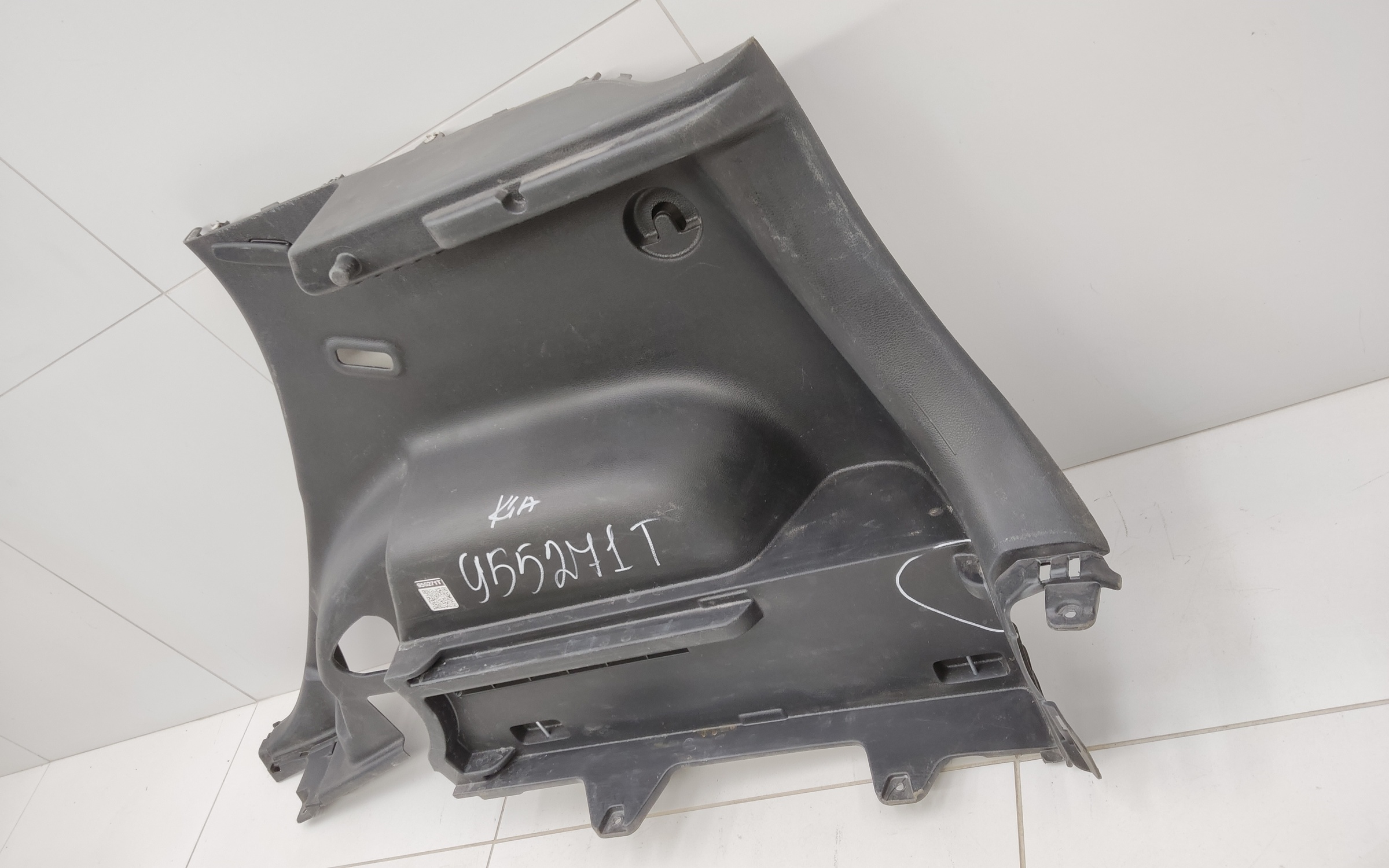 Обшивка багажного отсека правая Kia Soul 3