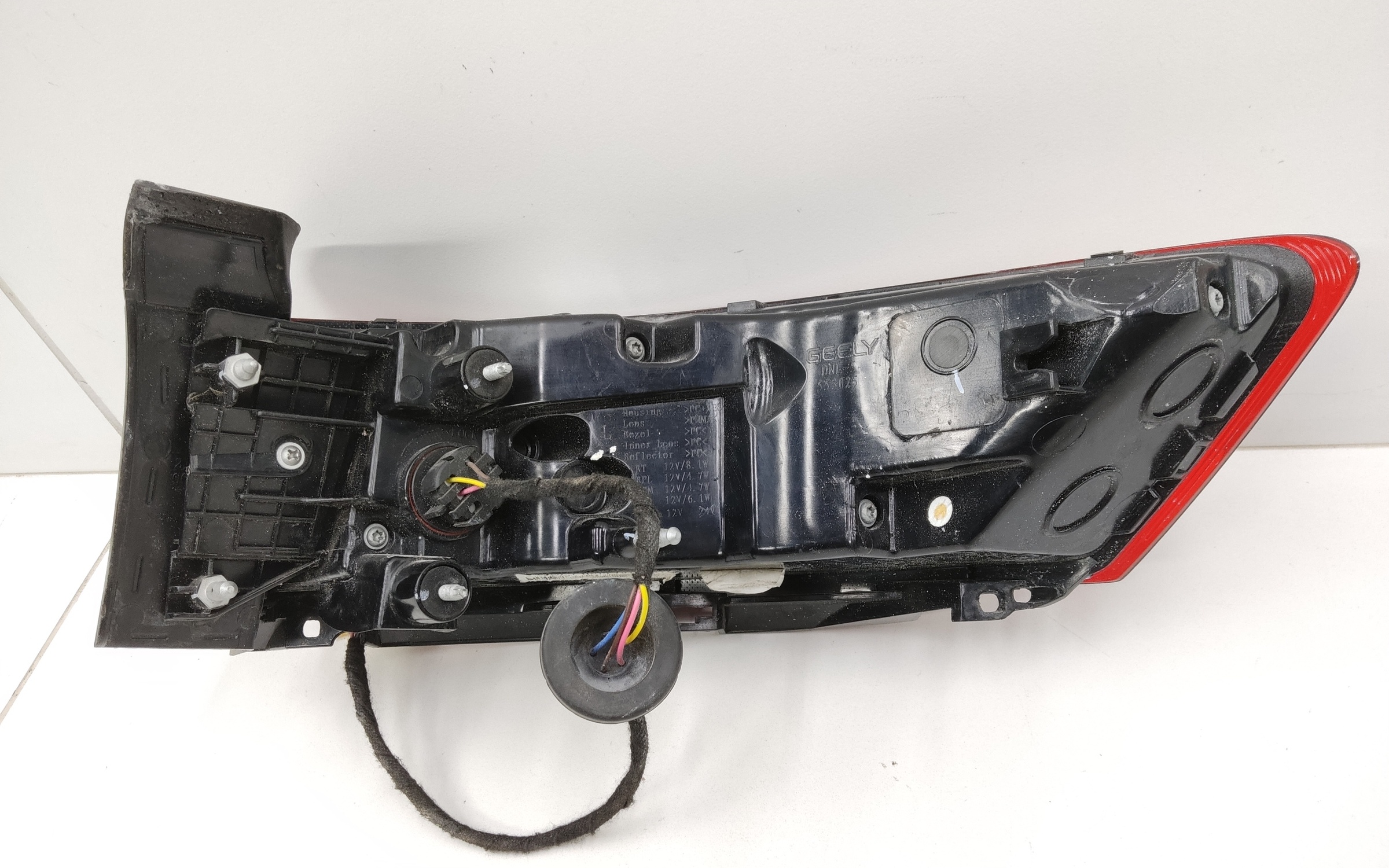 Фонарь задний левый наружный Geely Tugella 1 LED