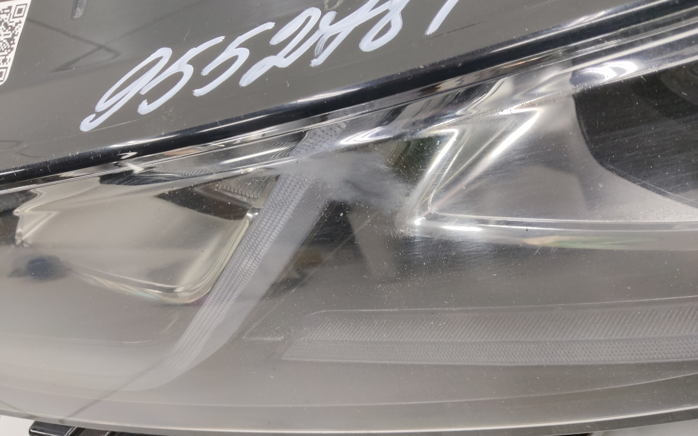 Фара передняя левая Geely Coolray галоген линза