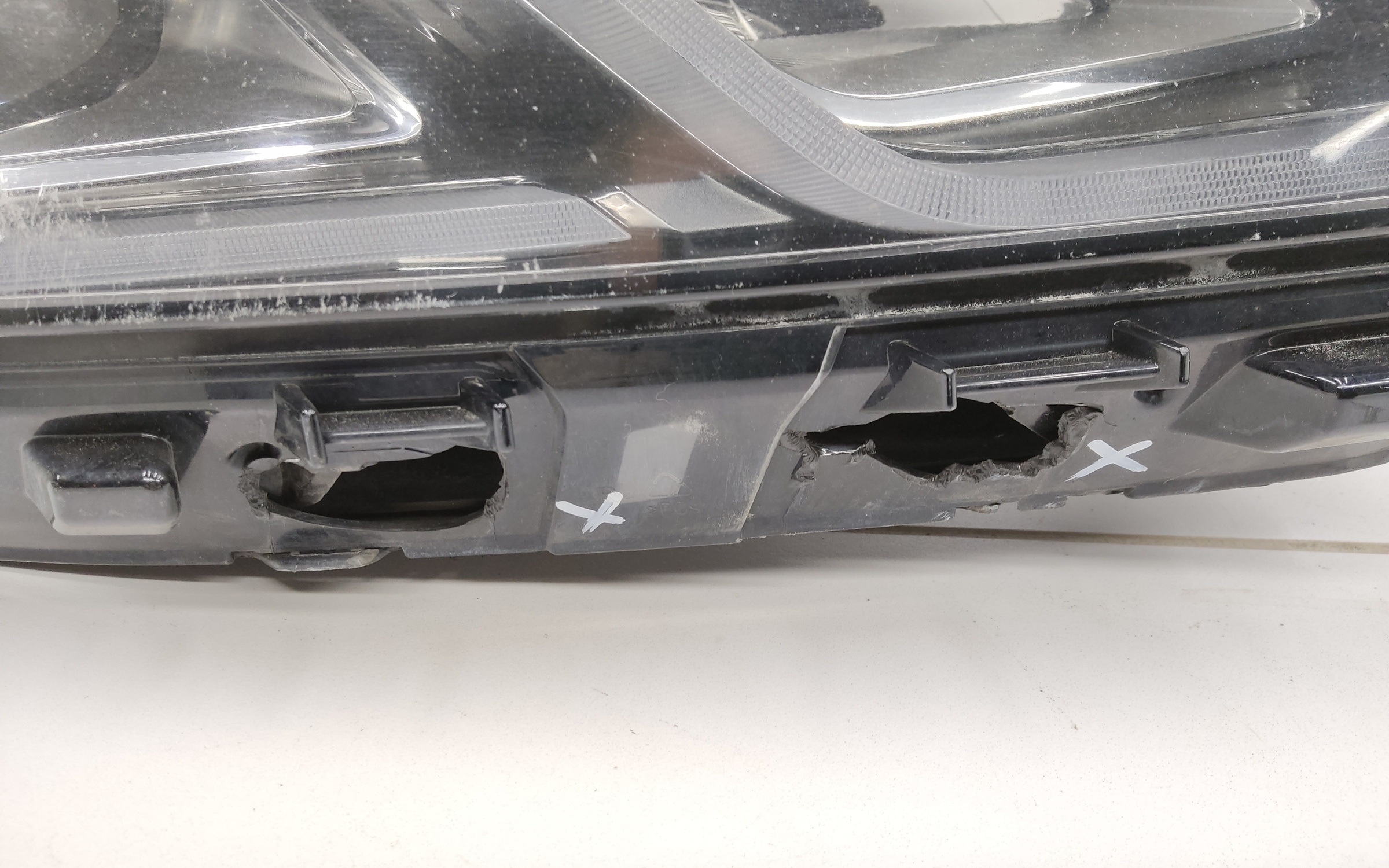 Фара передняя правая Geely Coolray галоген линза