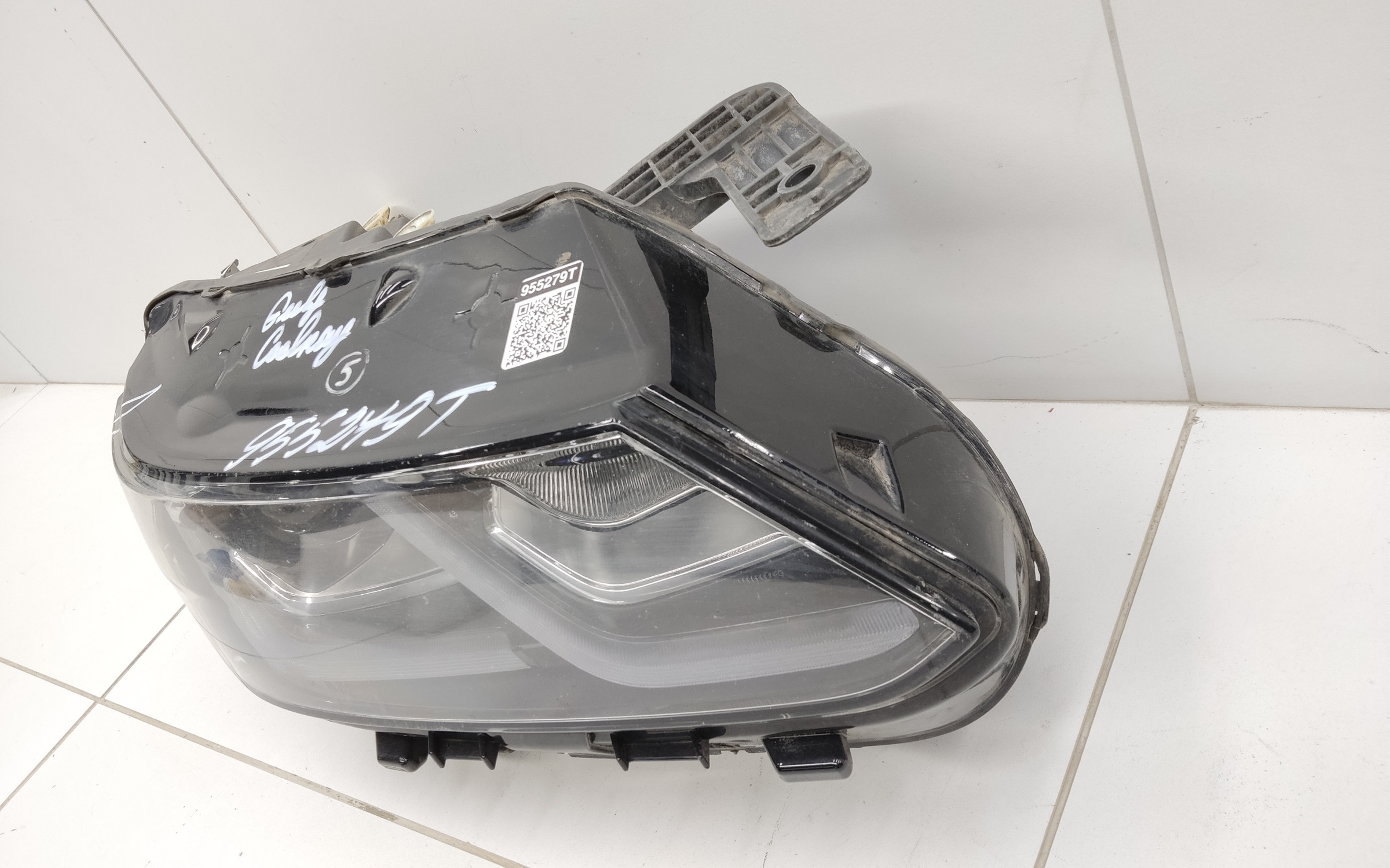 Фара передняя правая Geely Coolray галоген линза