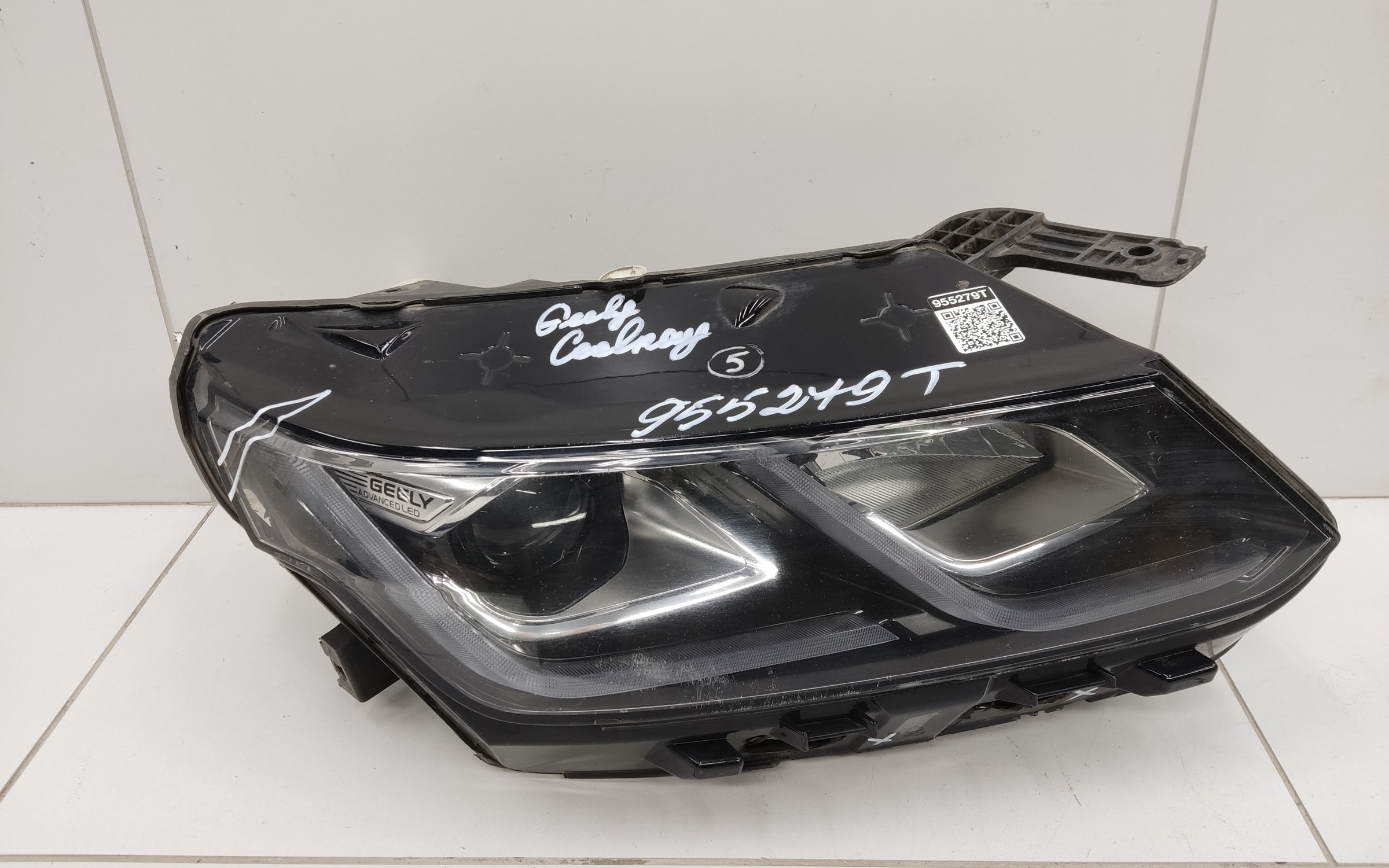 Фара передняя правая Geely Coolray галоген линза