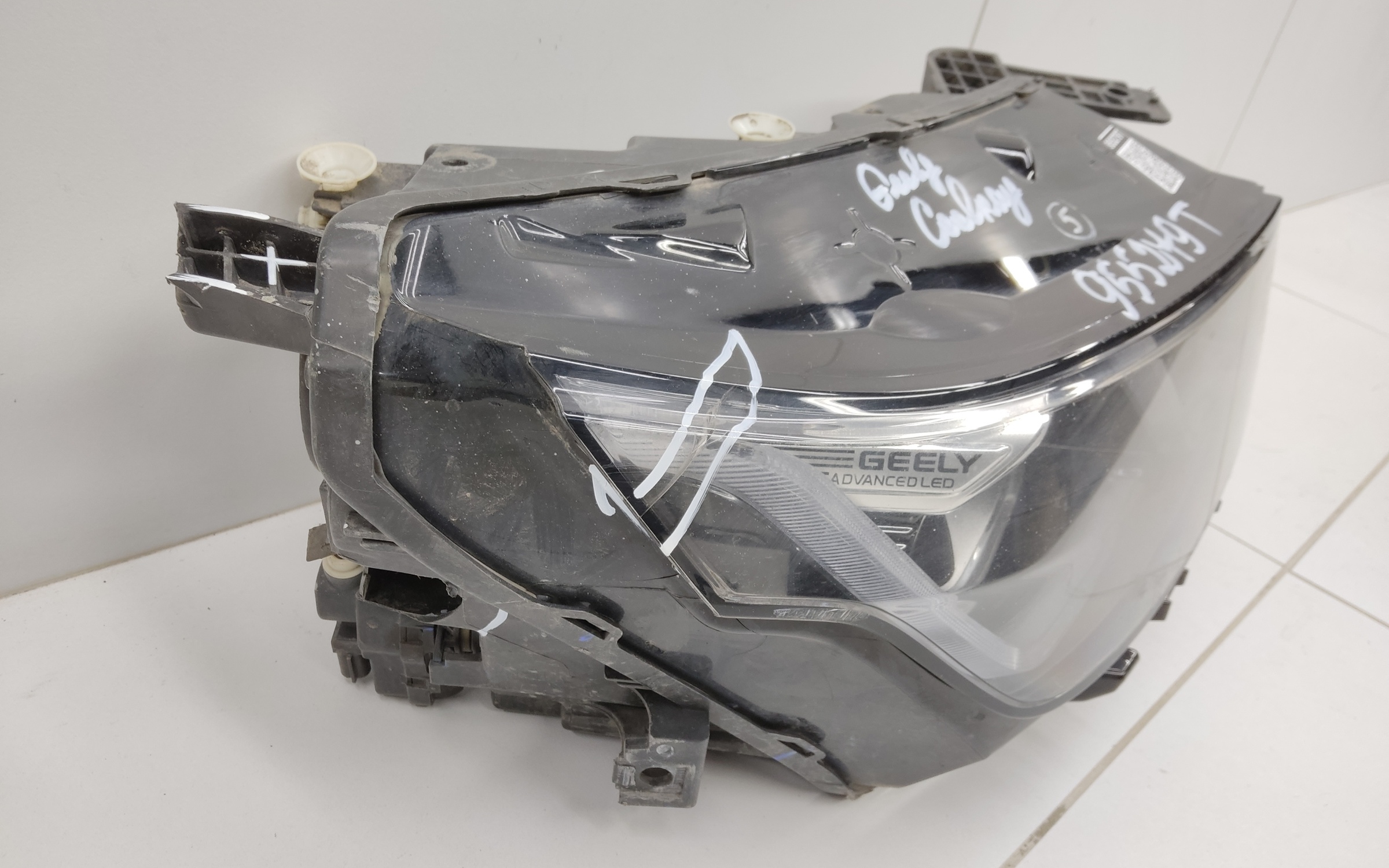 Фара передняя правая Geely Coolray галоген линза