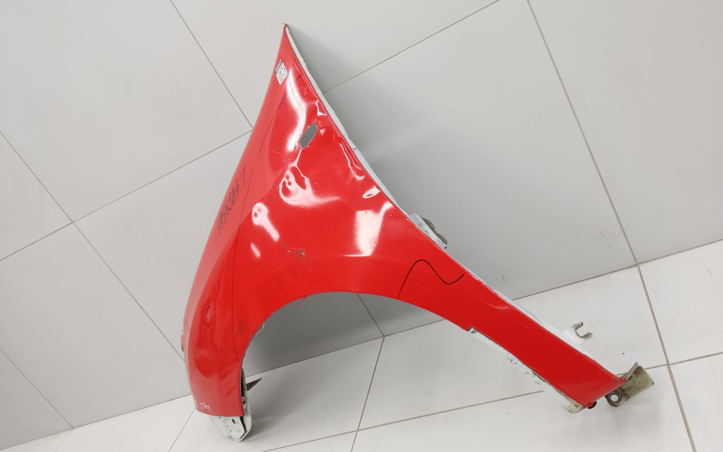 Крыло переднее левое Renault Logan 2 под повторитель