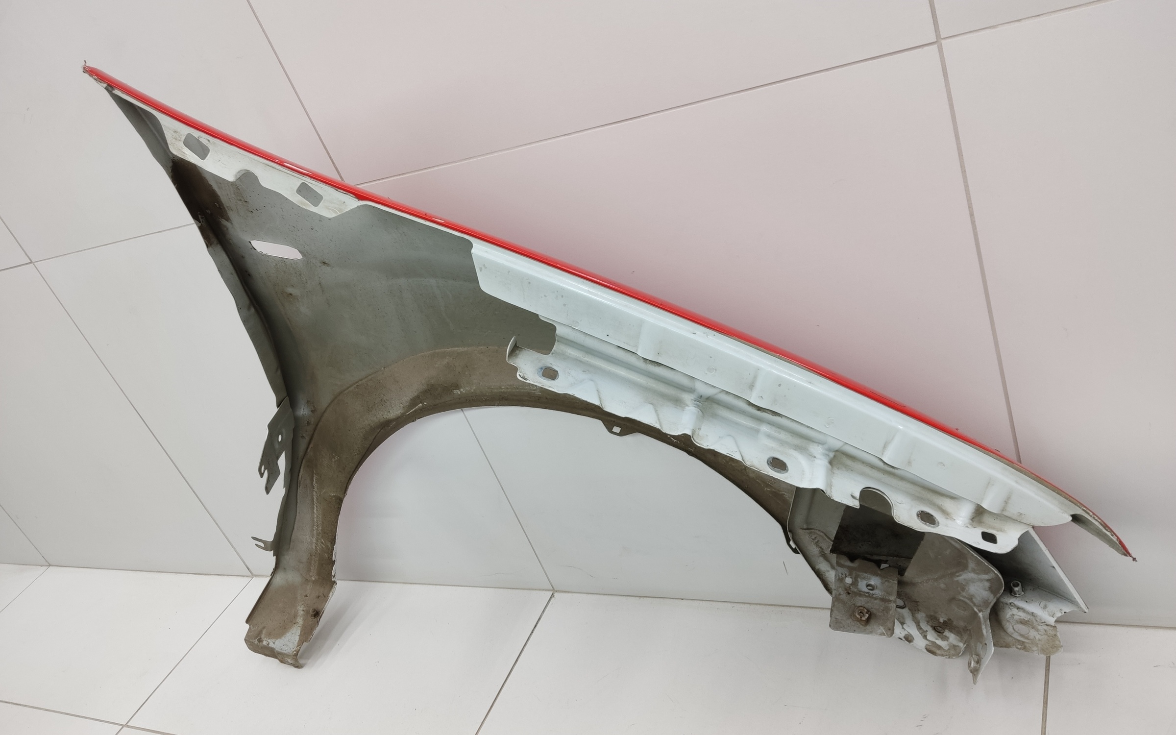 Крыло переднее левое Renault Logan 2 под повторитель