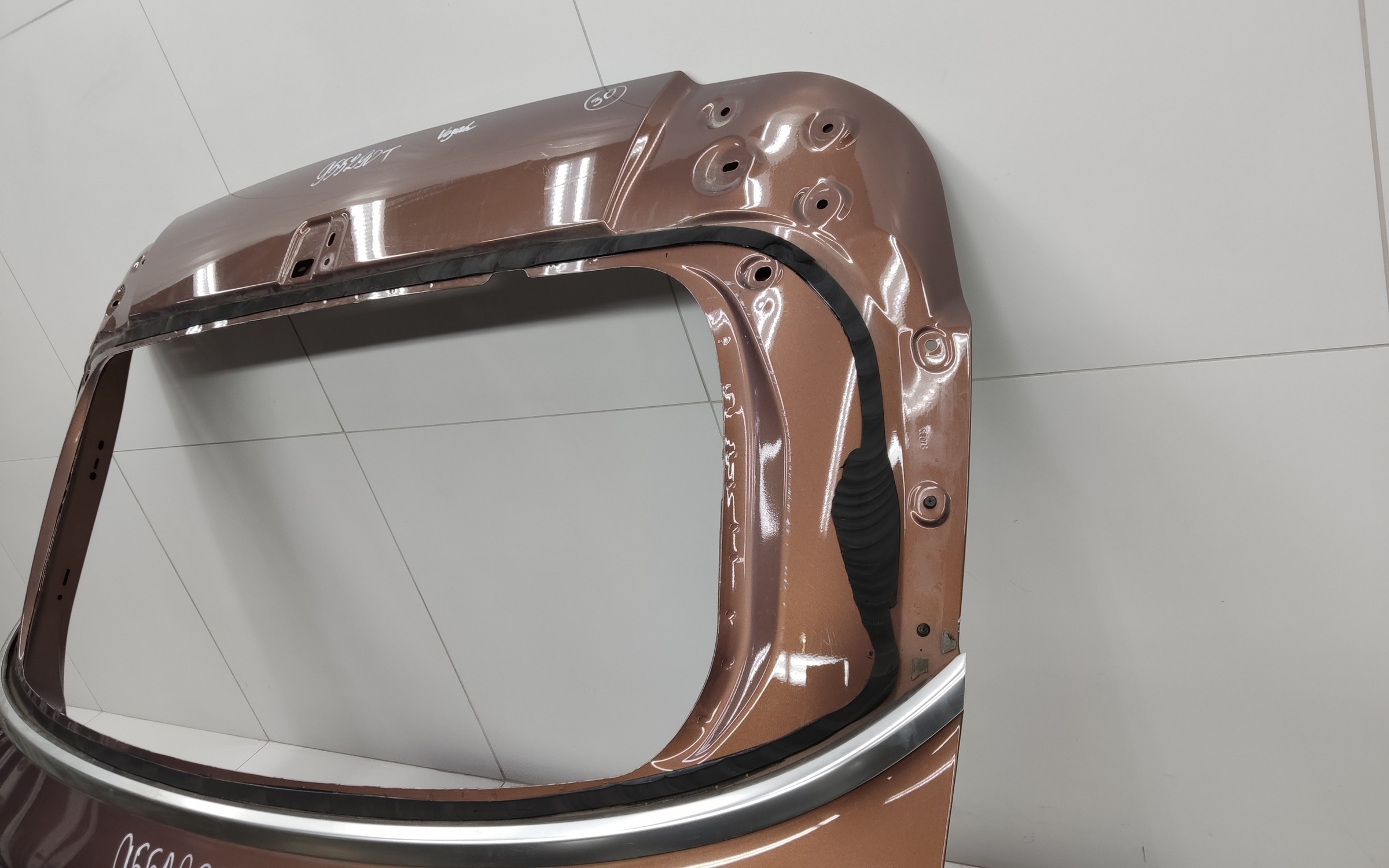 Крышка багажника Voyah Free