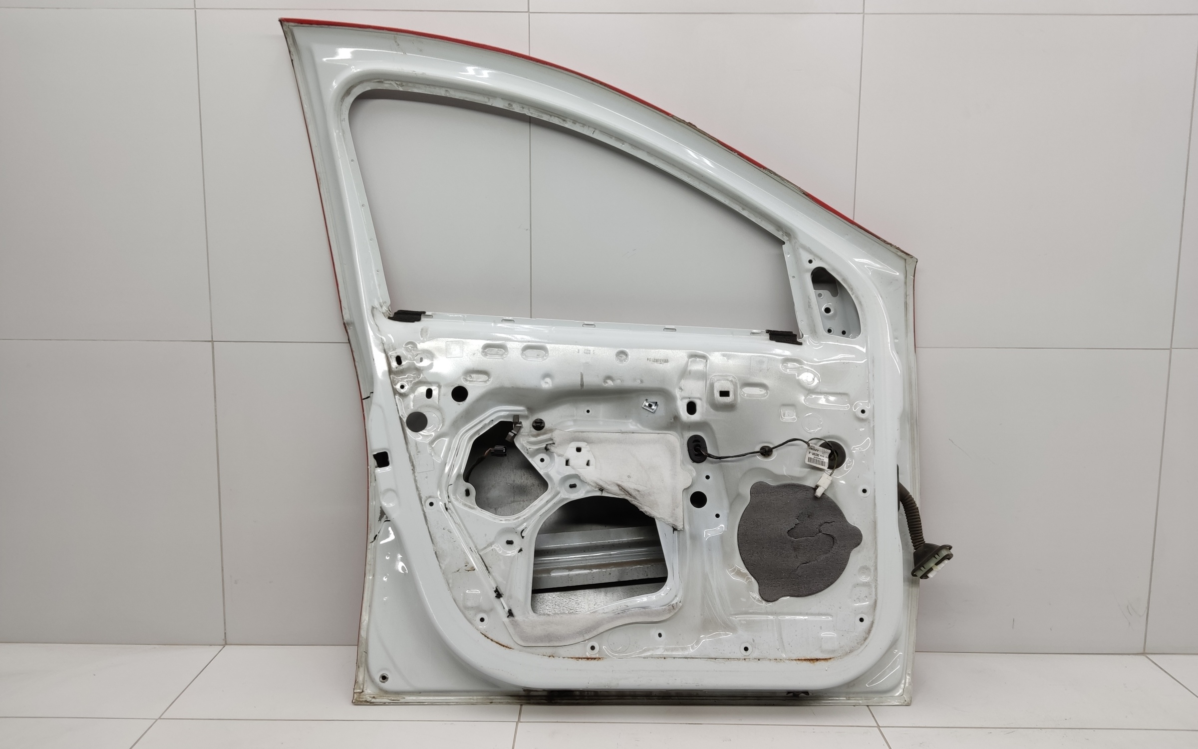 Дверь передняя левая Renault Logan 2 / Sandero 2 Stepway