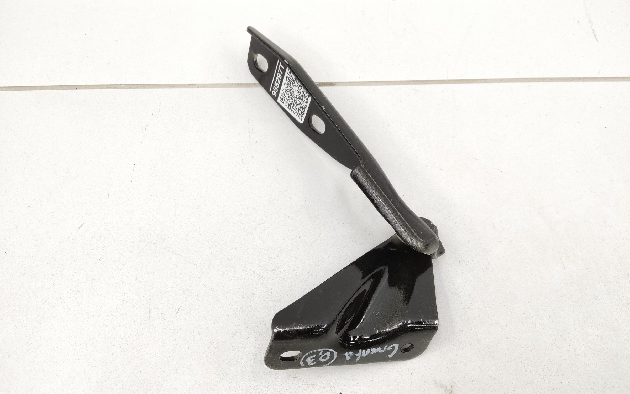 Петля капота правая Lada Granta