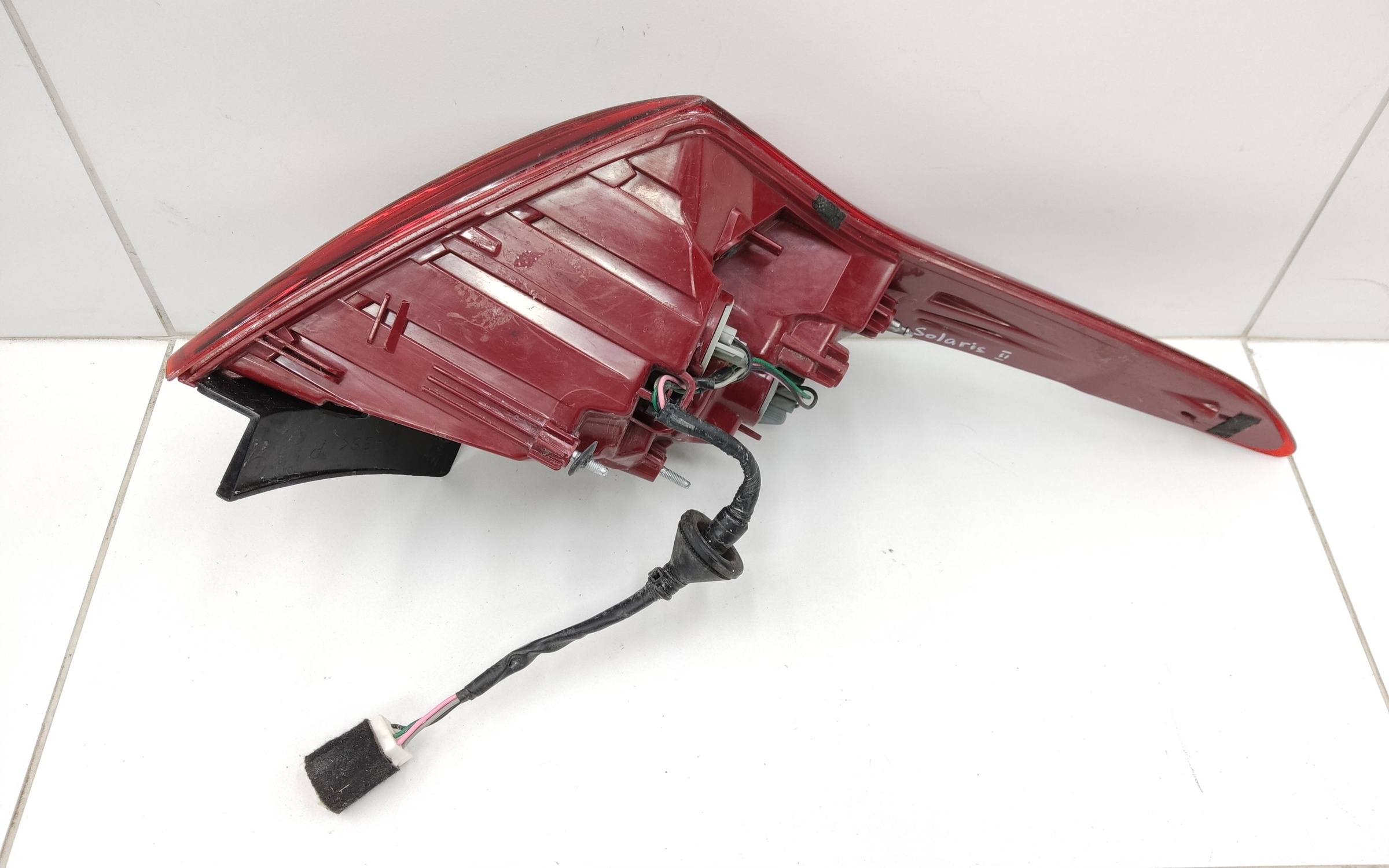 Фонарь задний правый наружный Hyundai Solaris 2 Sedan