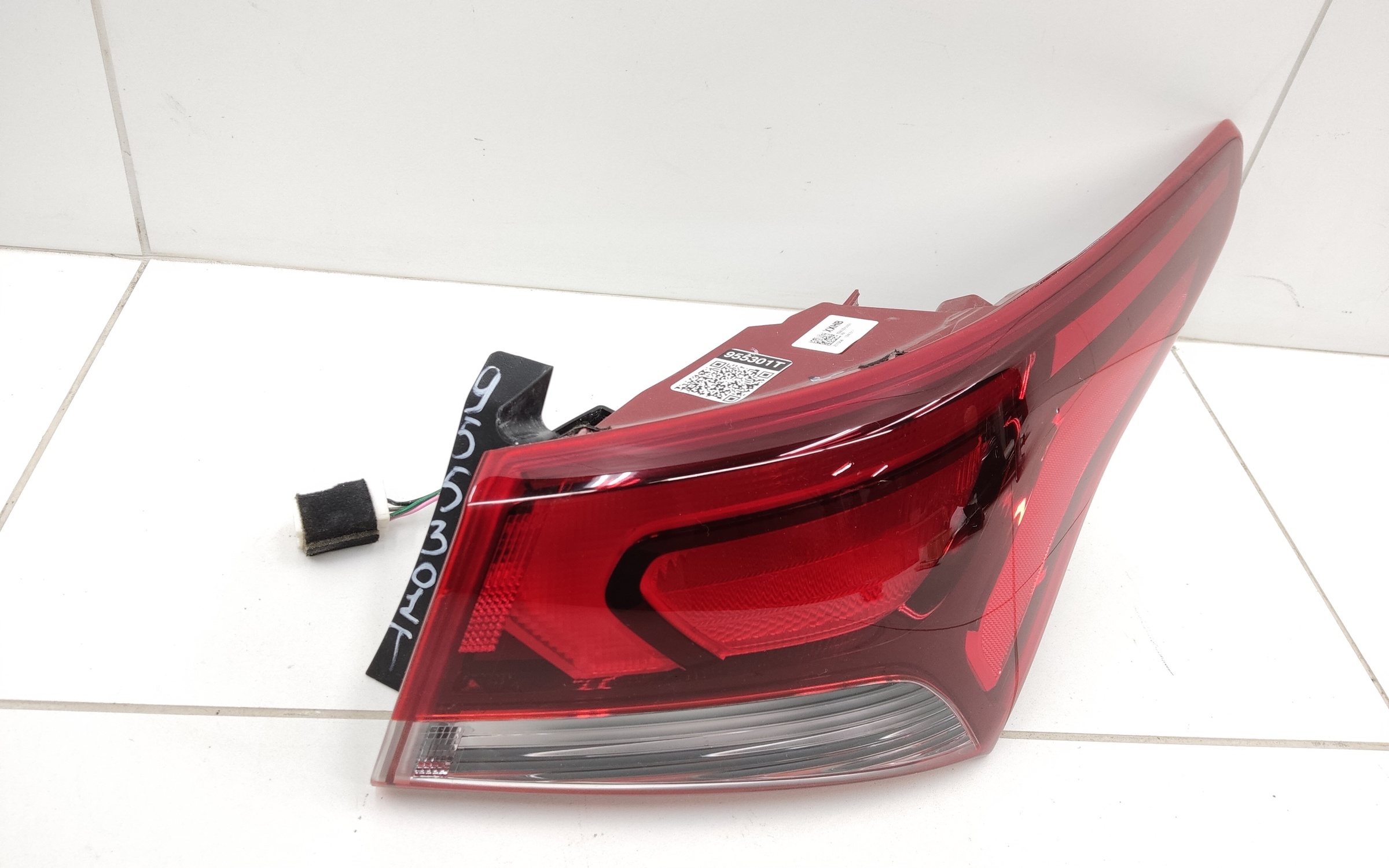 Фонарь задний правый наружный Hyundai Solaris 2 Sedan
