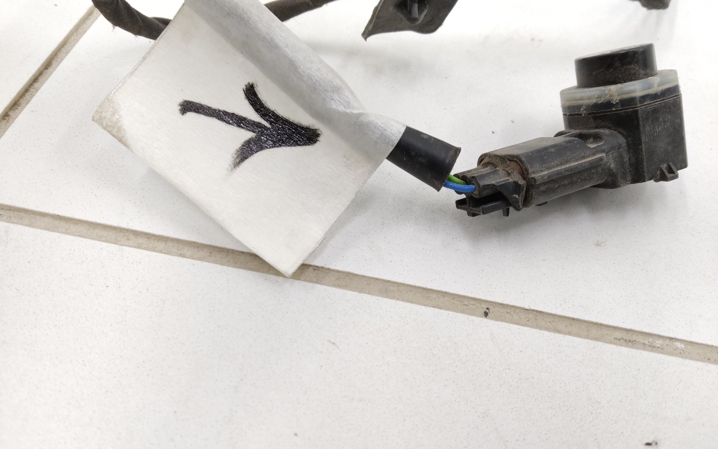 Проводка заднего бампера под парктроники Nissan X-trail T32