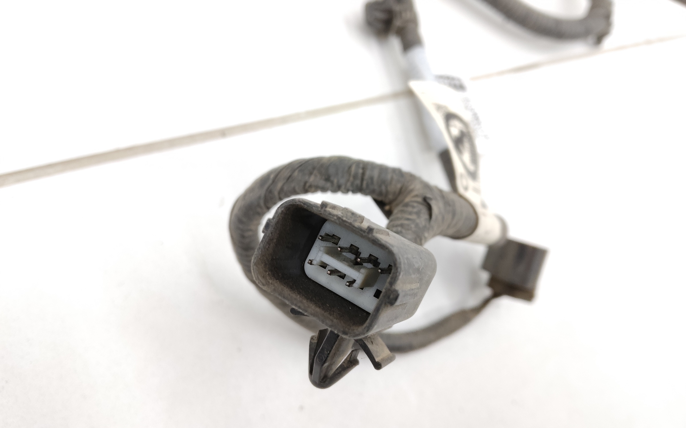 Проводка переднего бампера под парктроники Kia XCeed