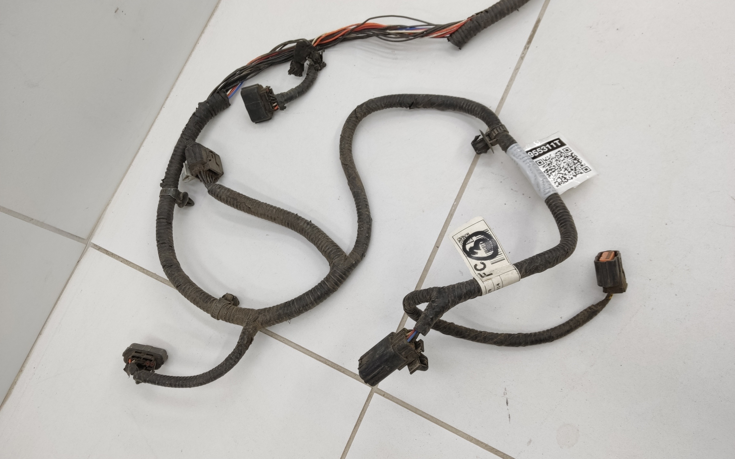 Проводка переднего бампера под парктроники Kia XCeed