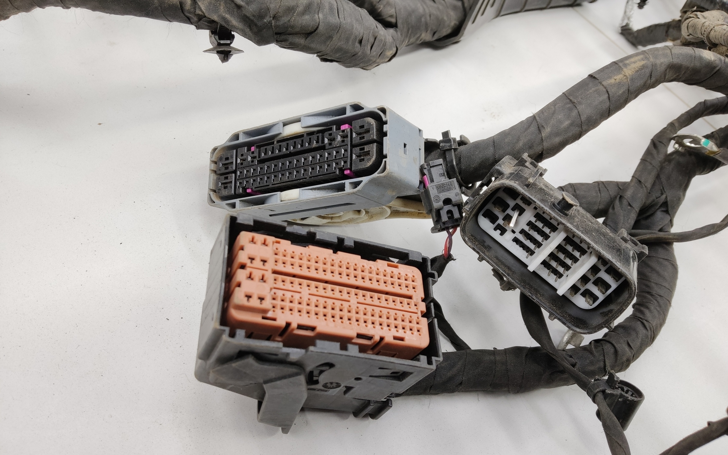 Проводка салона напольная Chery Tiggo 9