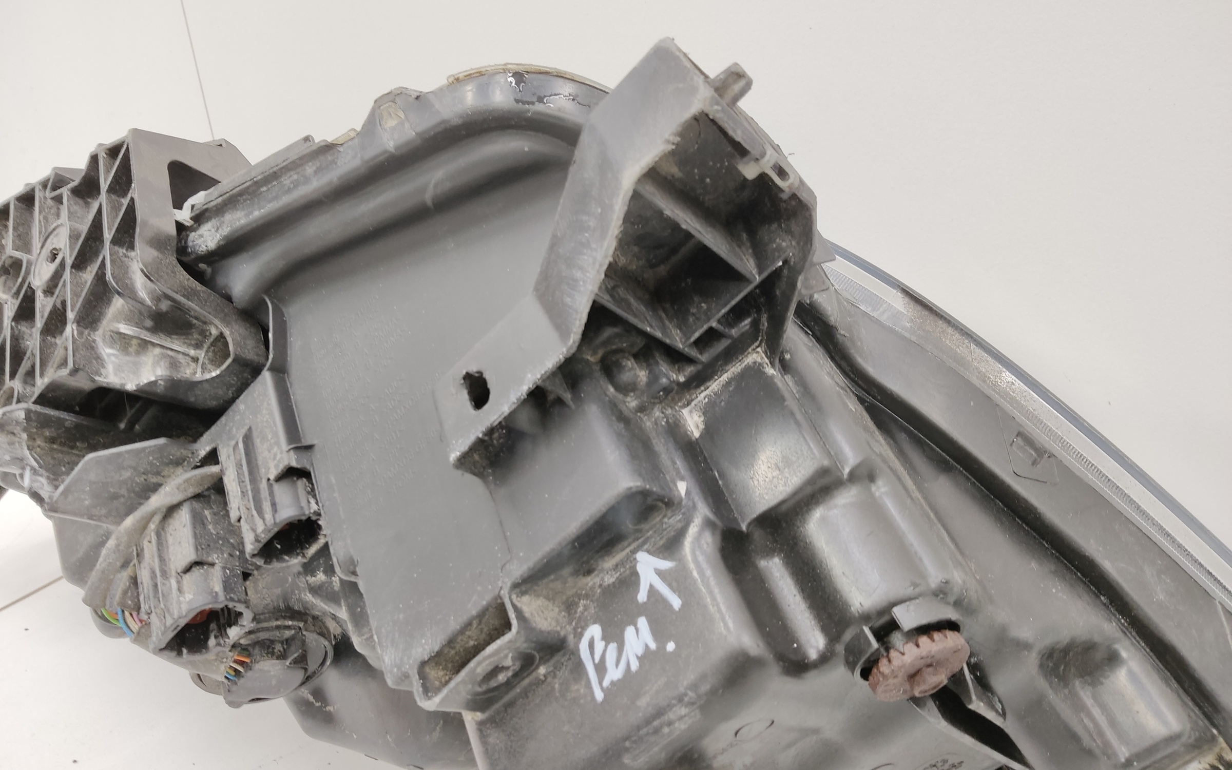 Фара передняя левая Nissan Qashqai 2 Restail LED