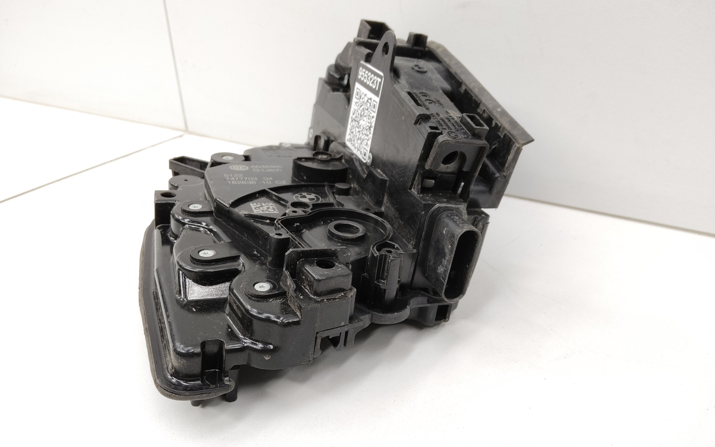 Замок двери задней левой BMW X7 G07