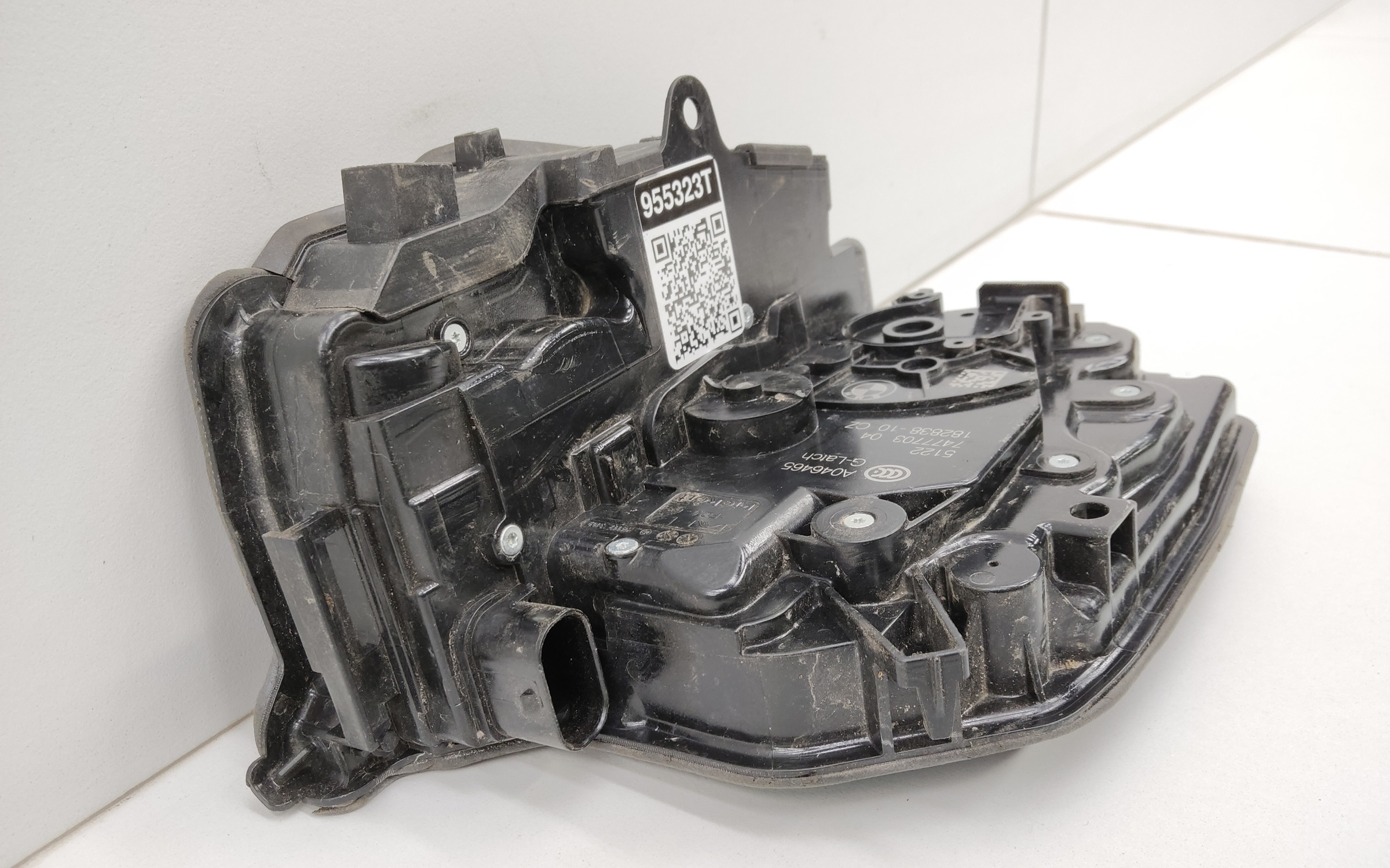 Замок двери задней левой BMW X7 G07