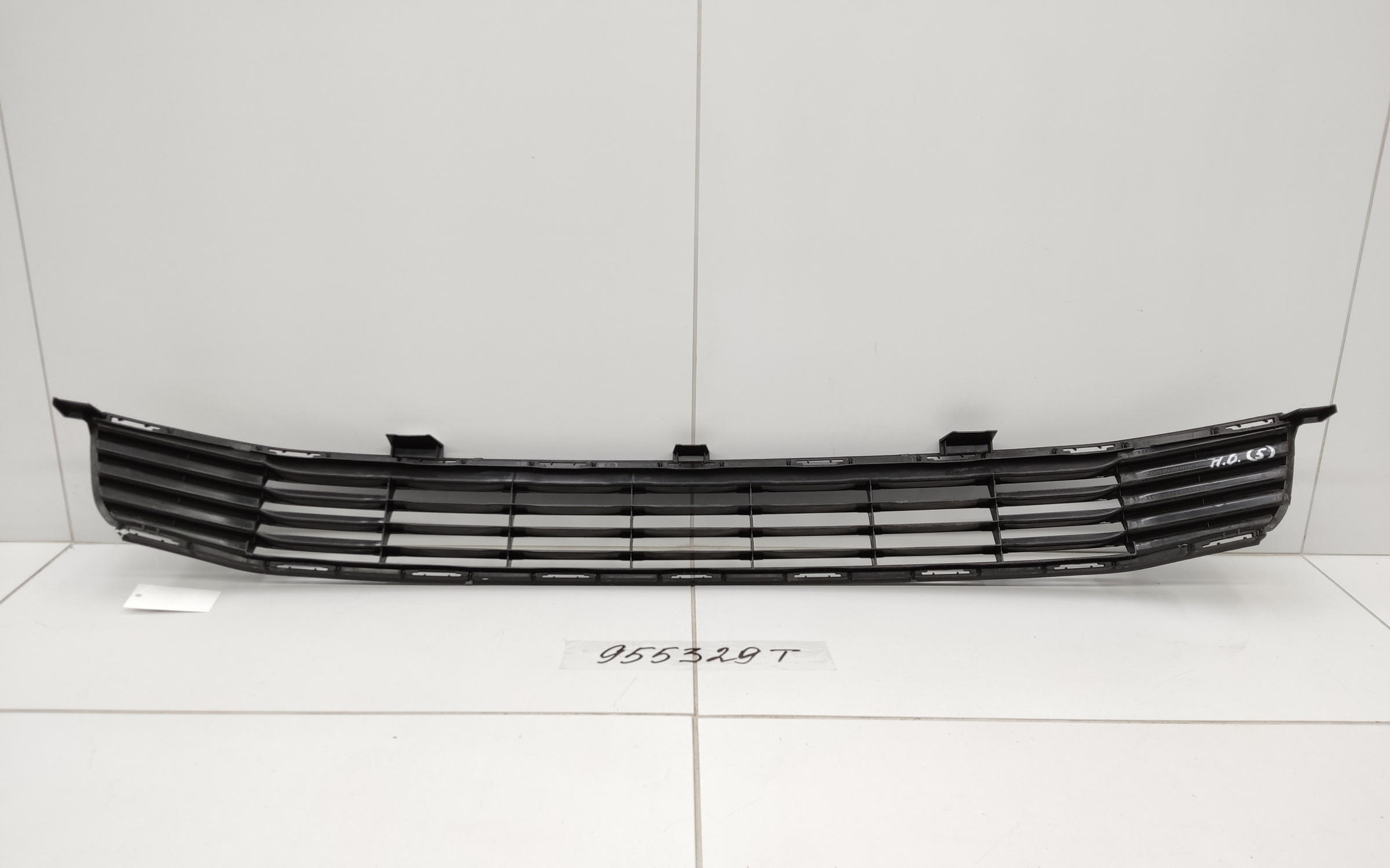 Решетка переднего бампера Toyota Camry V50