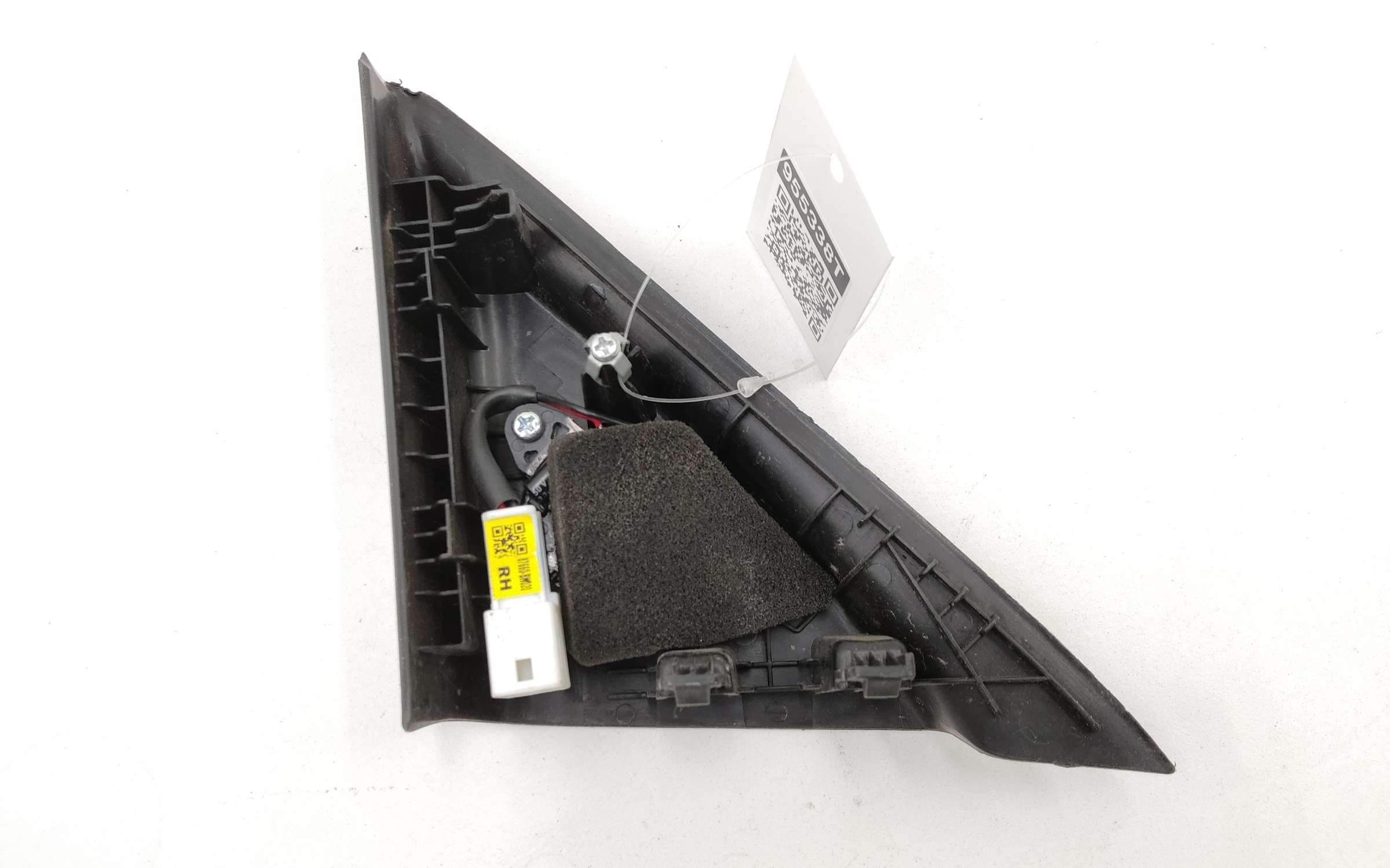 Уголок зеркала двери передней правой внутренний под динамик Hyundai Creta 2