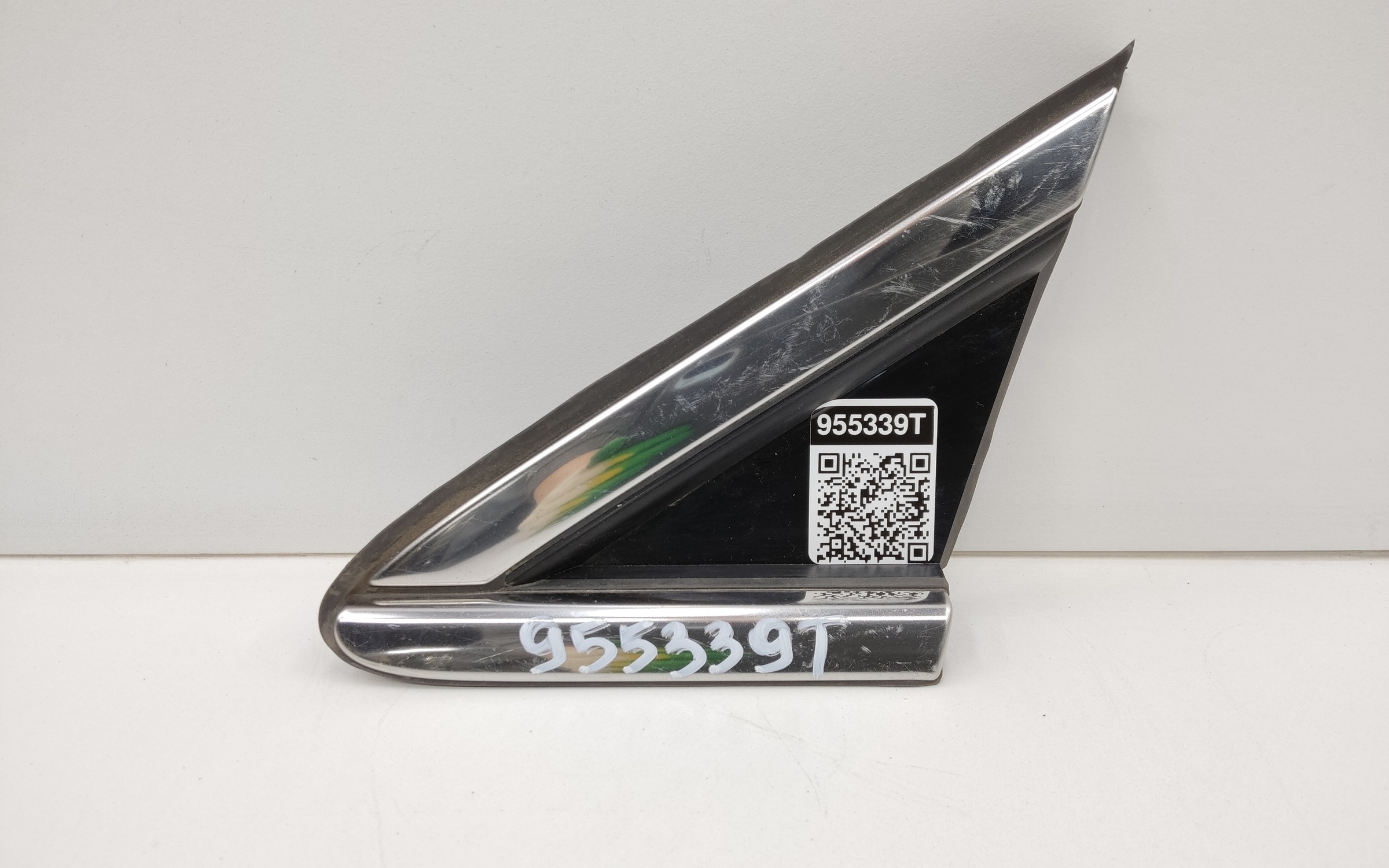 Накладка крыла переднего левого "уголок" Geely Okavango Restail