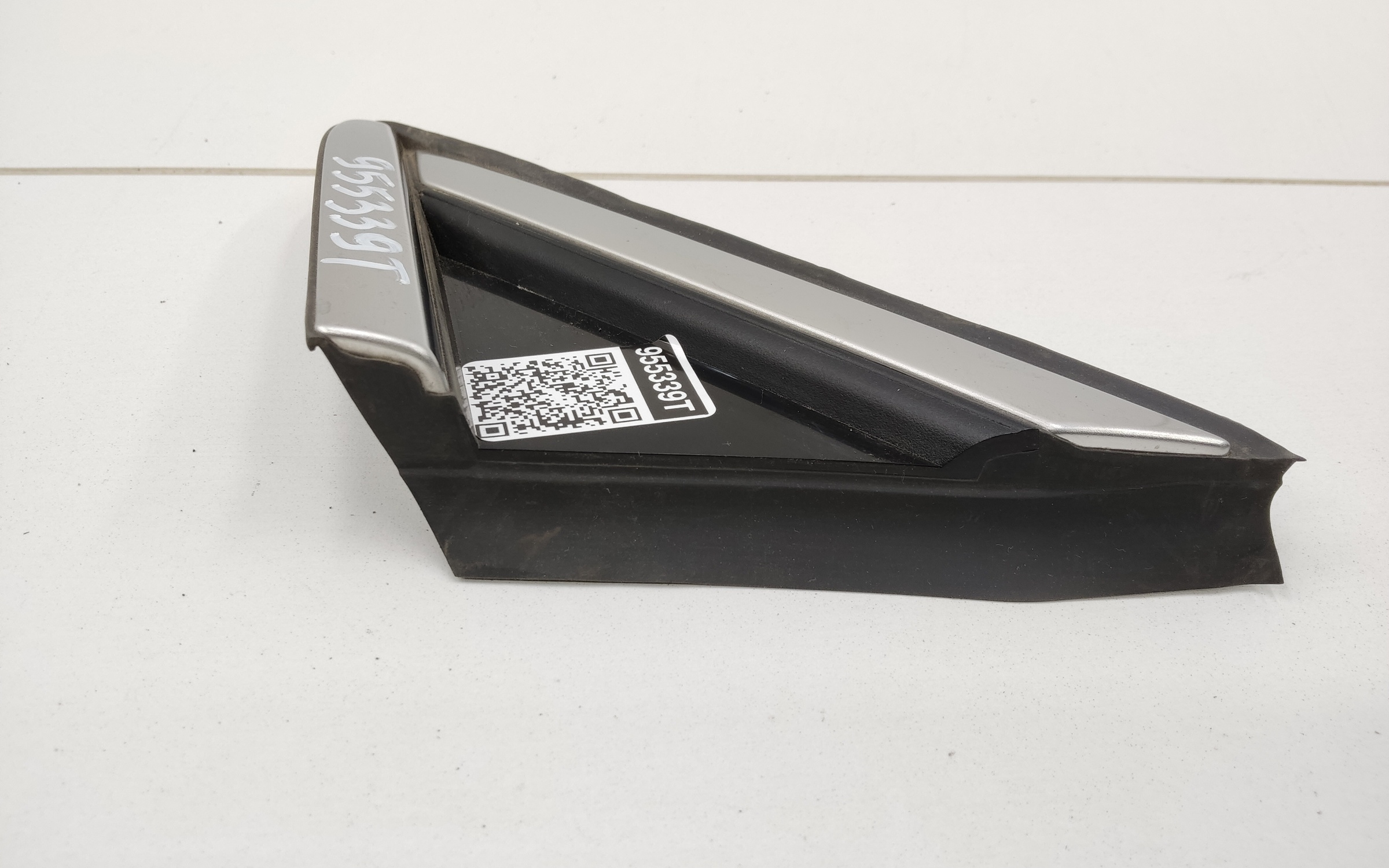 Накладка крыла переднего левого "уголок" Geely Okavango Restail