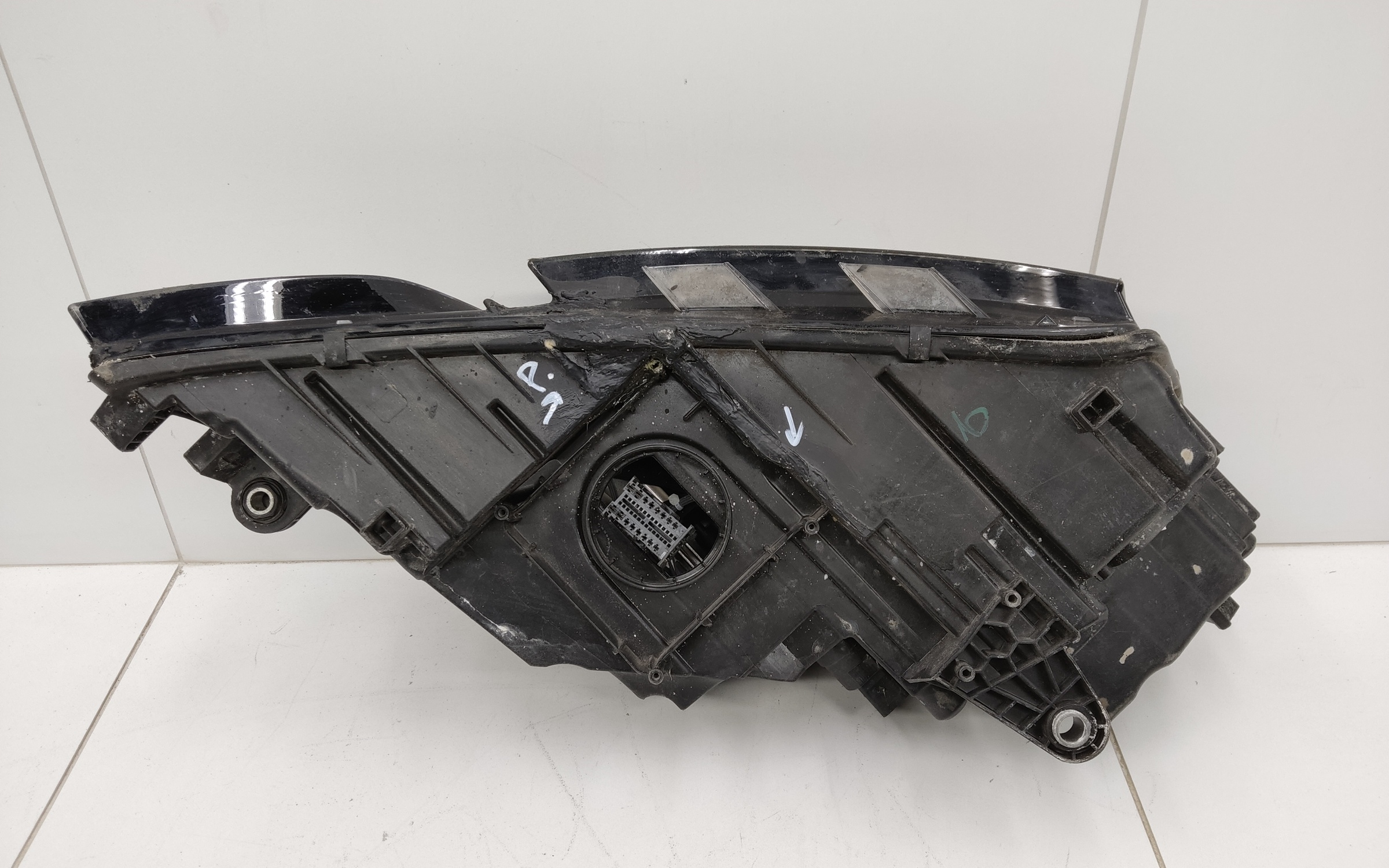 Фара передняя левая Skoda Octavia A7 Restail LED