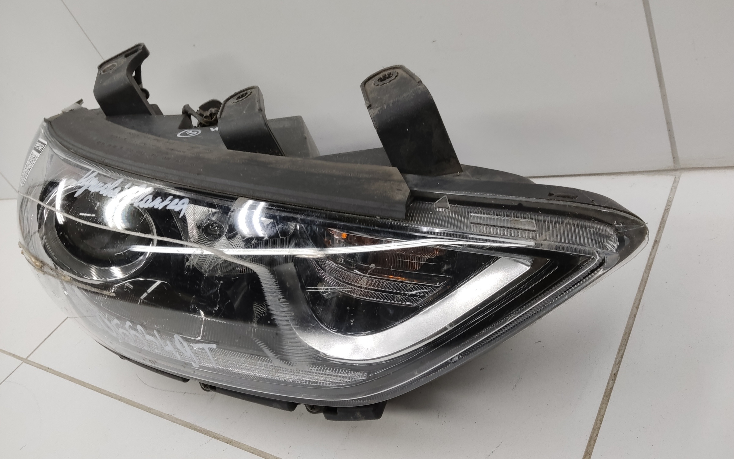 Фара передняя правая Hyundai Elantra 6 галоген линза