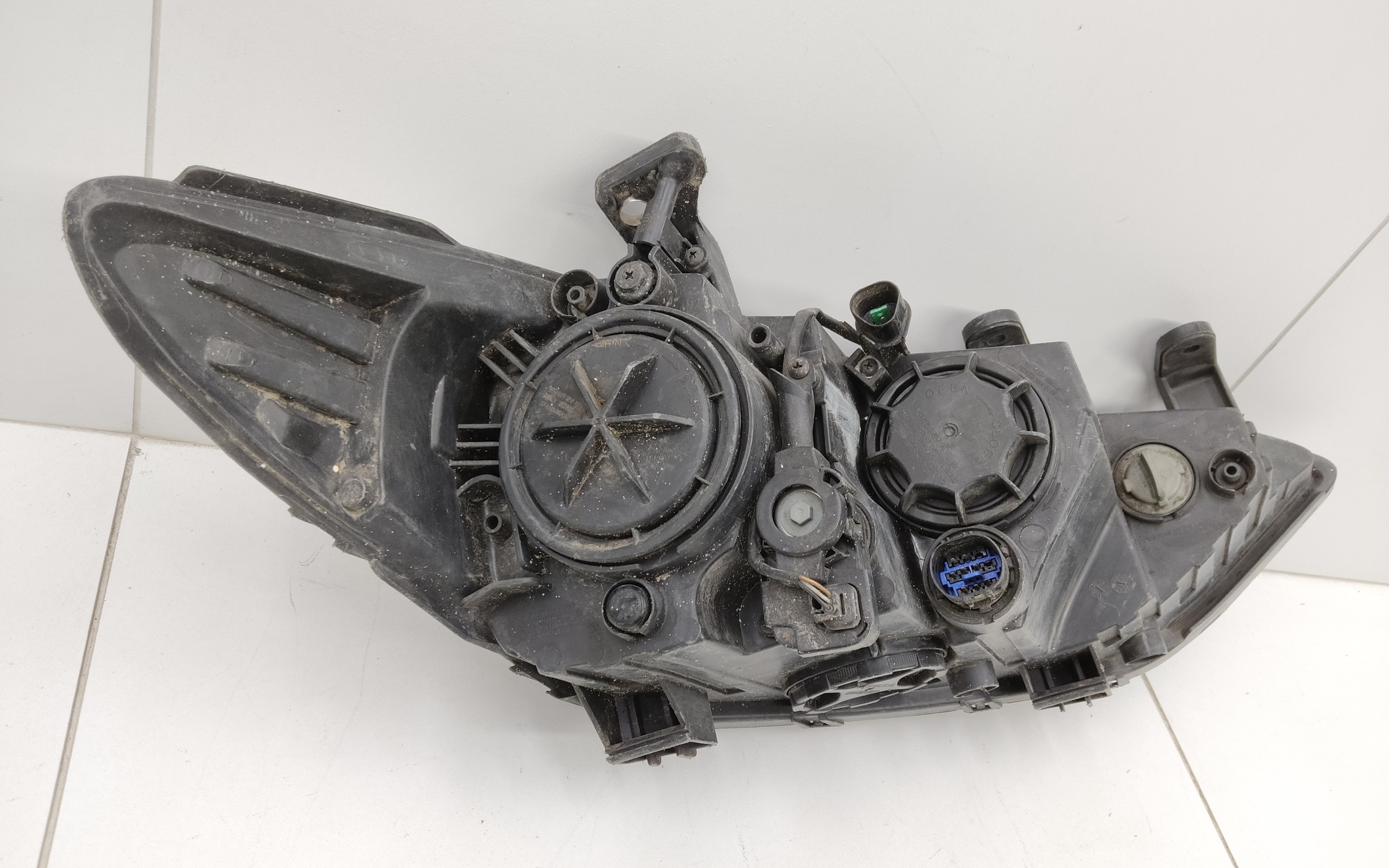 Фара передняя левая Hyundai Elantra 6 галоген линза