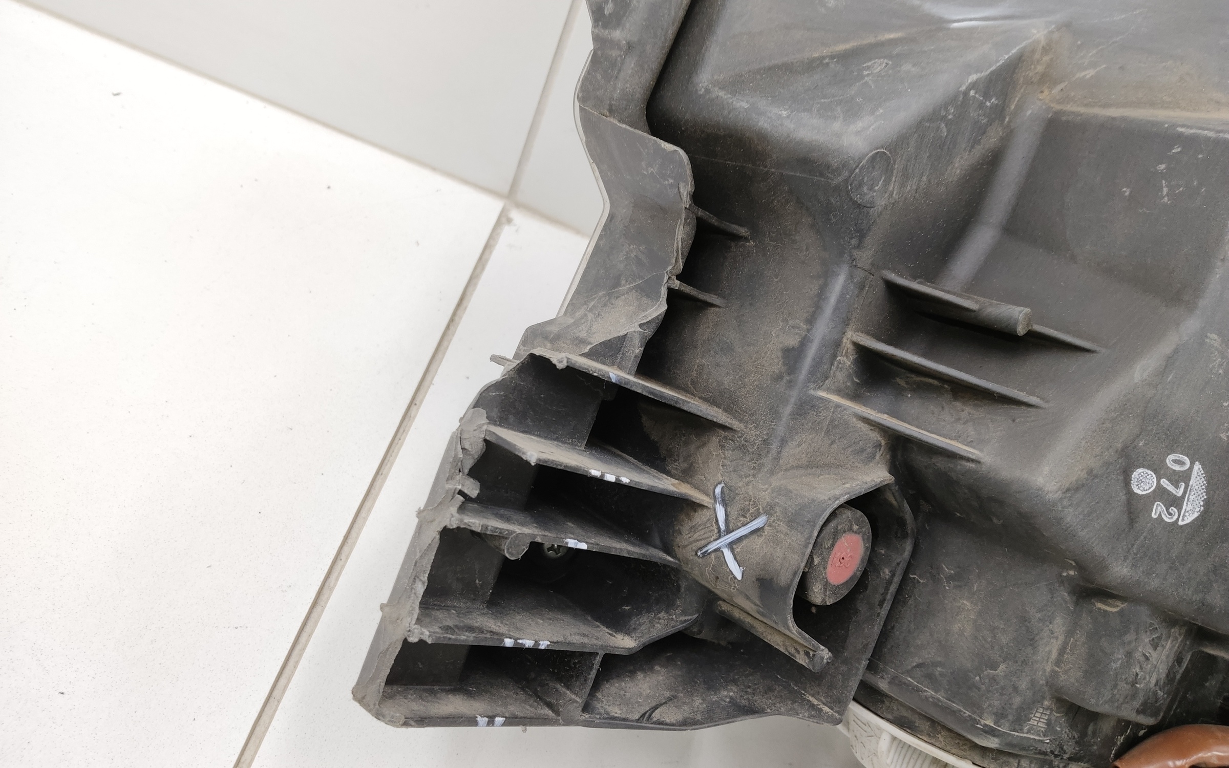 Фара передняя правая Subaru Forester 5 SK LED