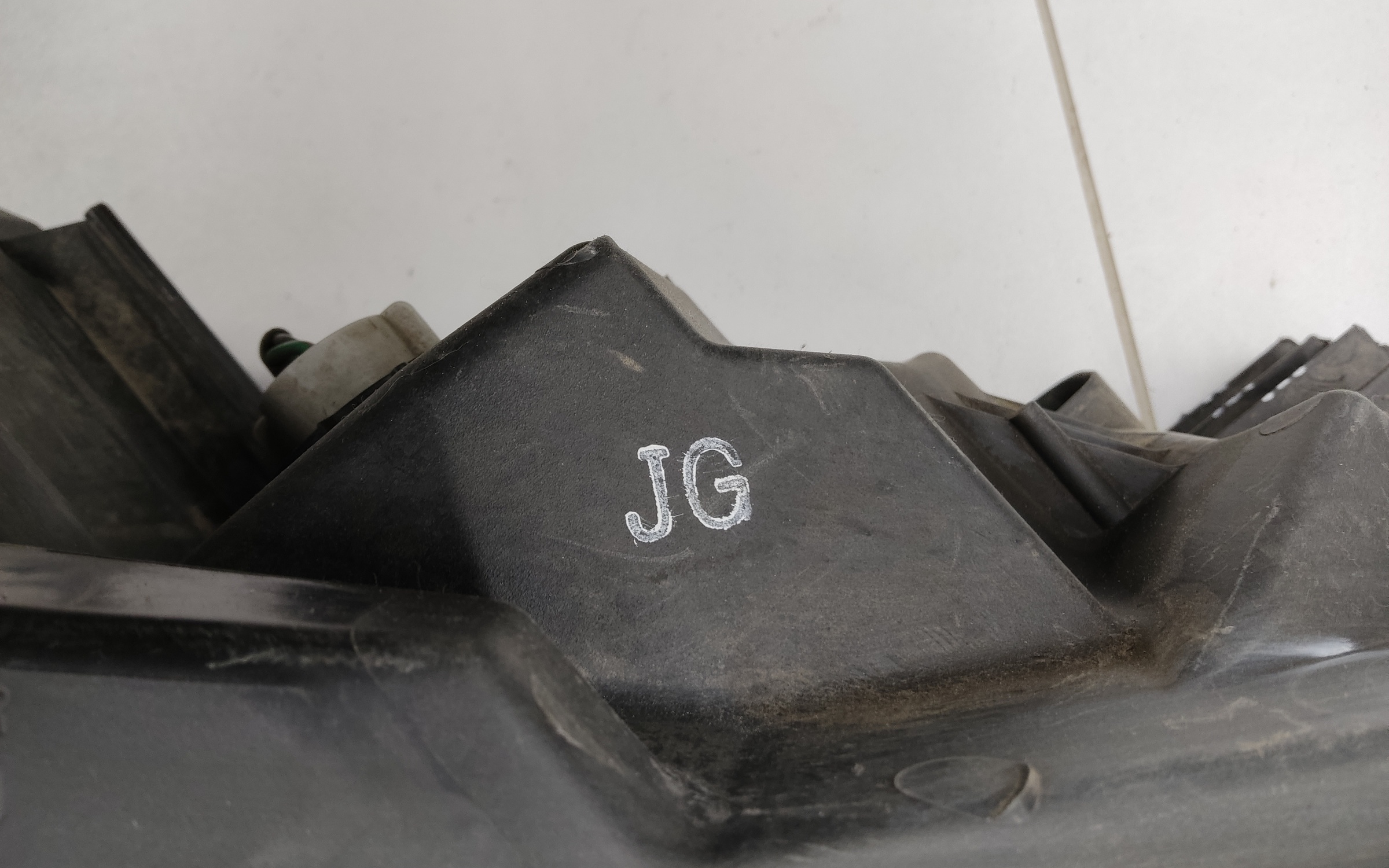 Фара передняя правая Subaru Forester 5 SK LED