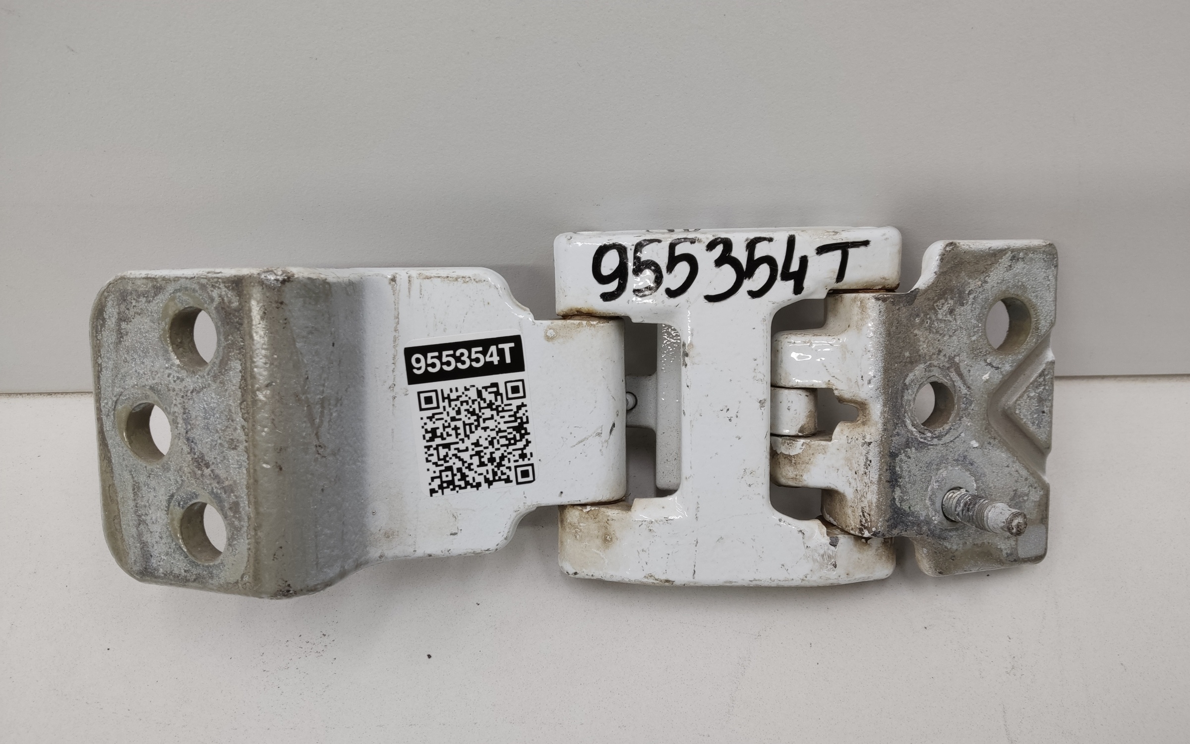 Петля двери багажника правой распашной нижняя Ford Transit 7