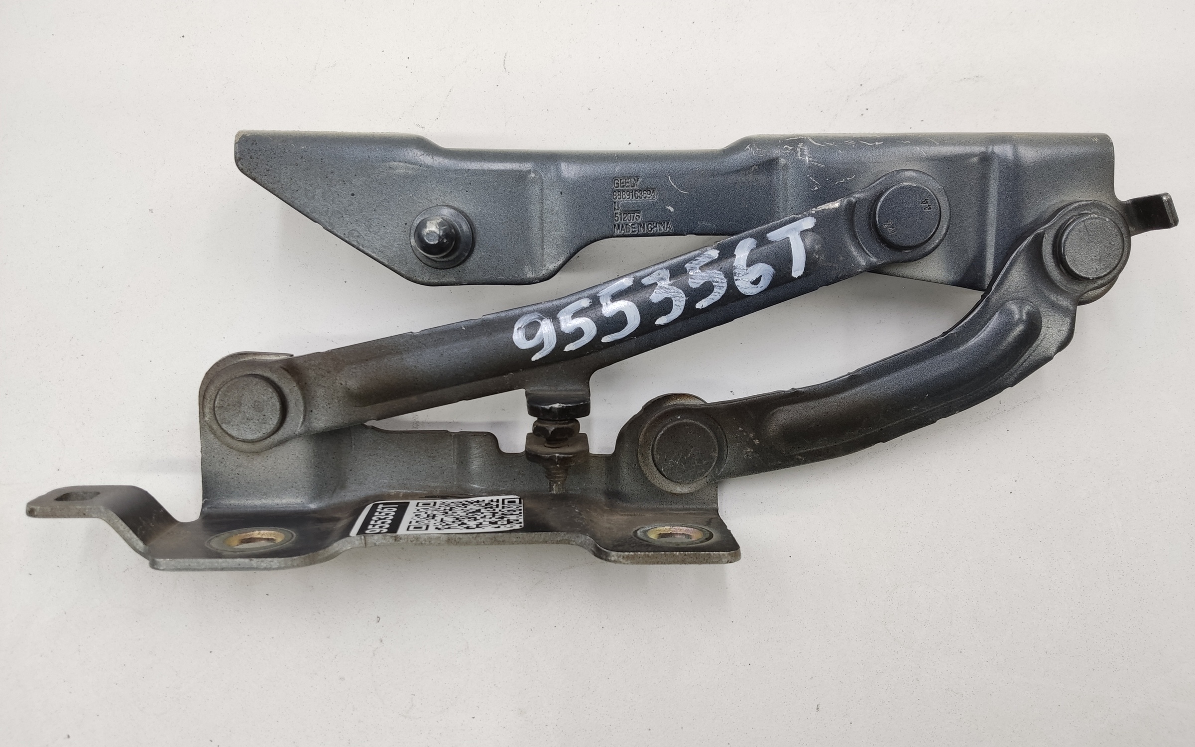 Петля капота левая Geely Monjaro