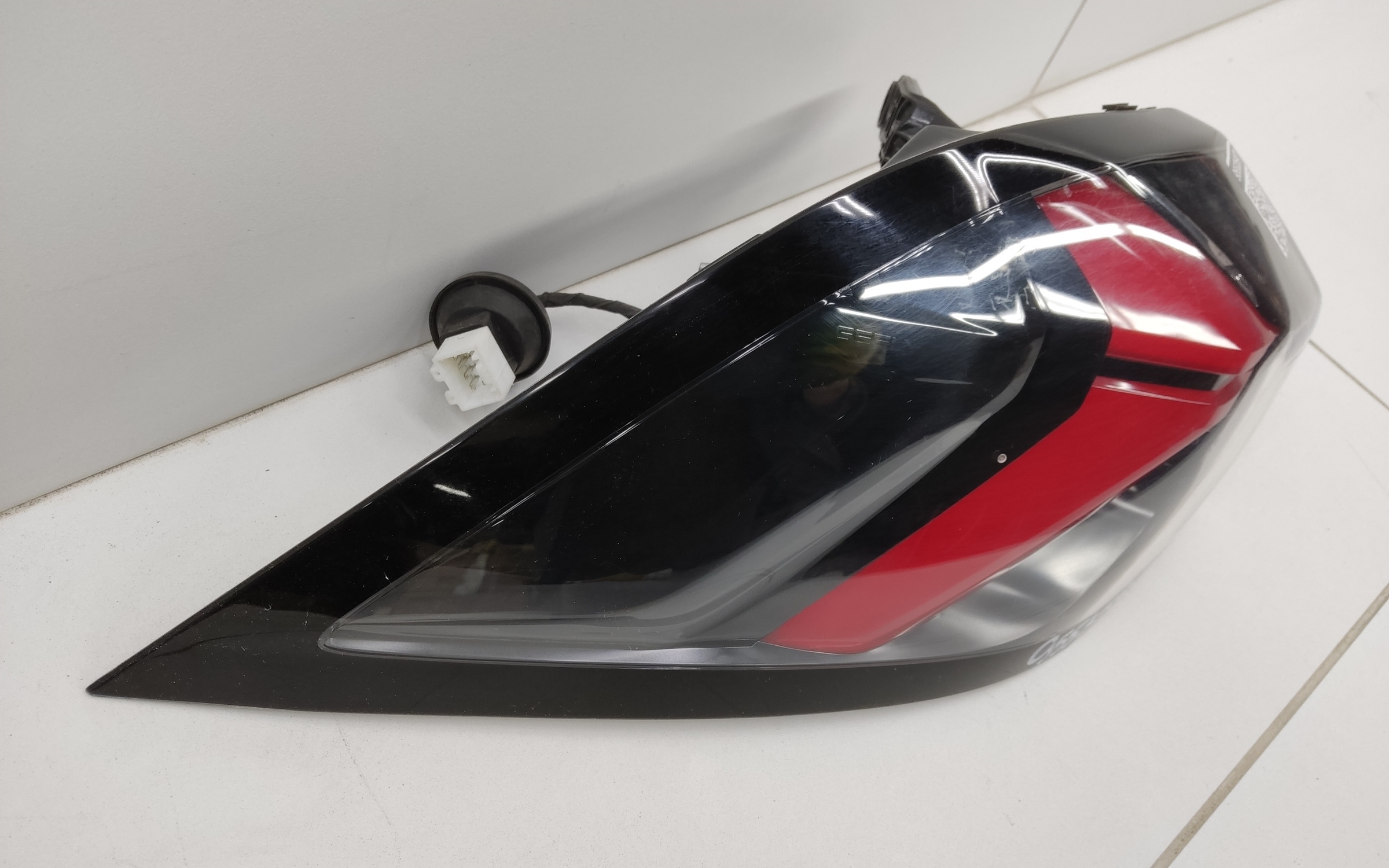 Фонарь задний левый наружный Geely Okavango Restail LED