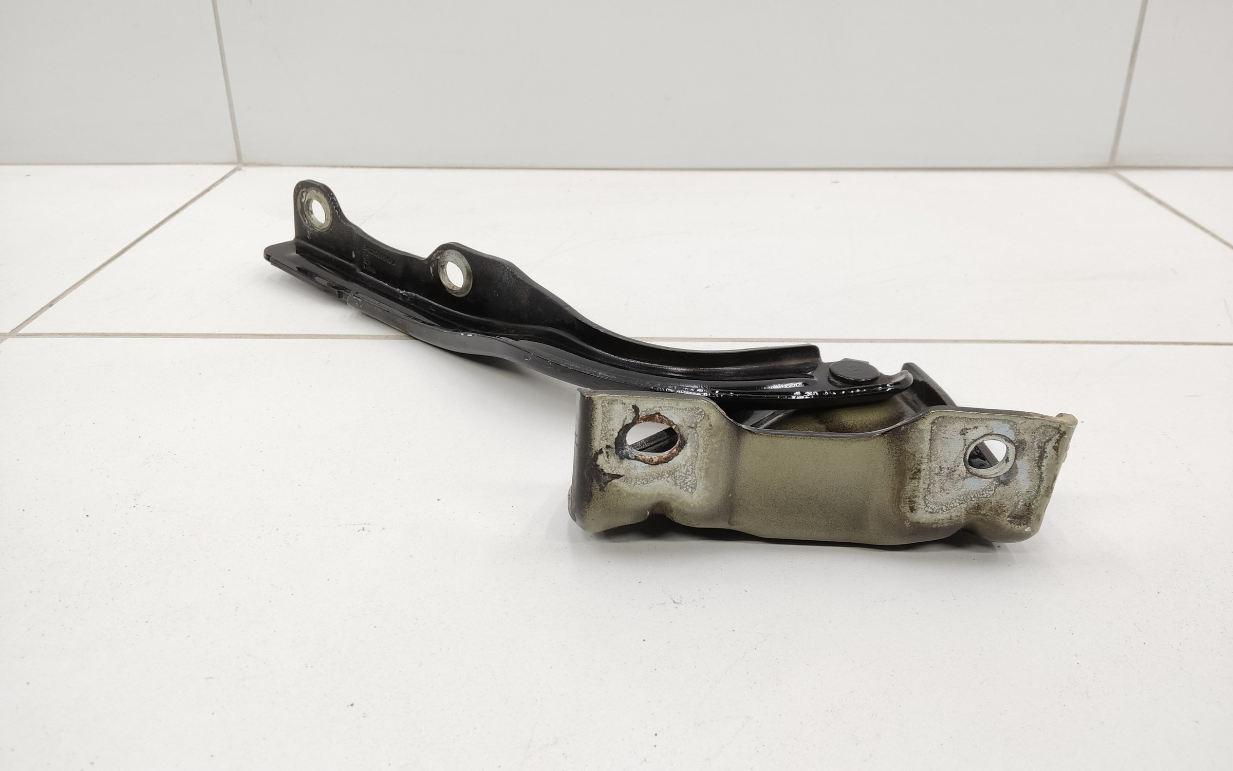 Петля капота правая Tank 300