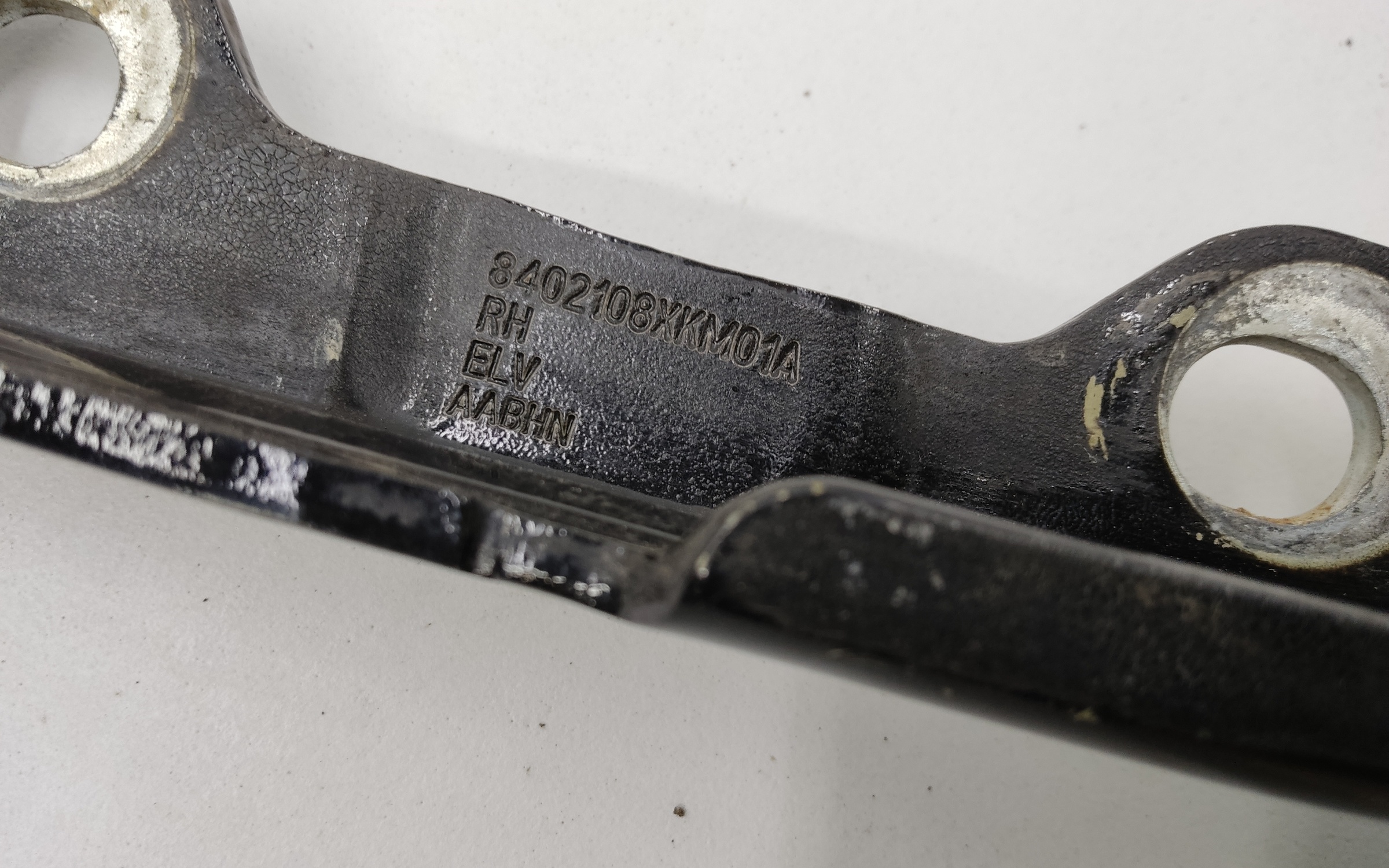 Петля капота правая Tank 300