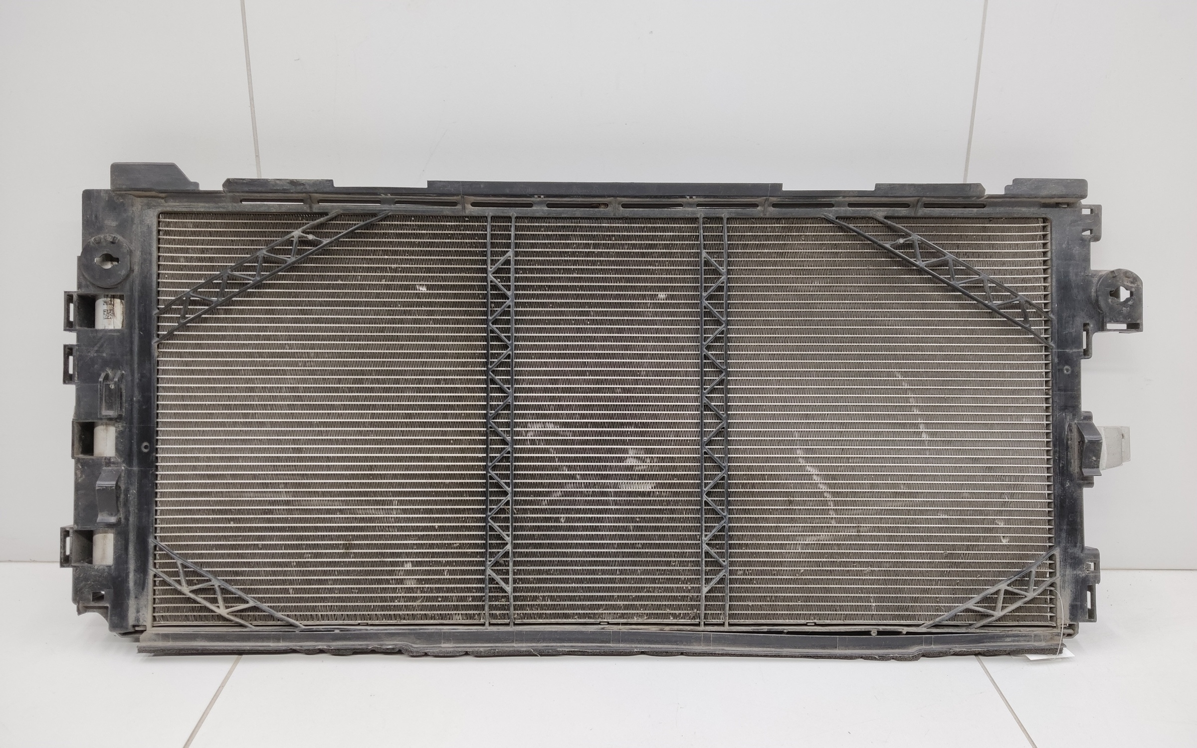 Радиатор кондиционера Geely Monjaro