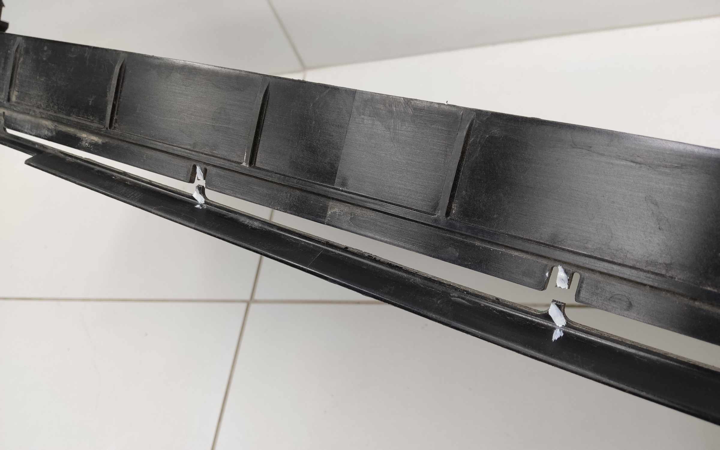 Радиатор кондиционера Geely Monjaro