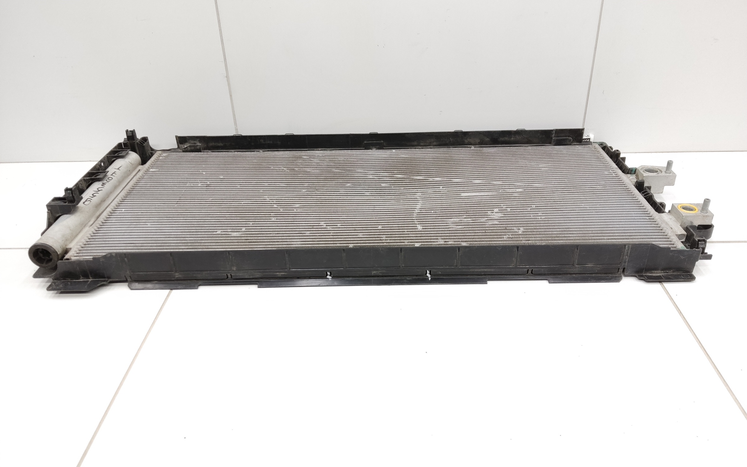 Радиатор кондиционера Geely Monjaro