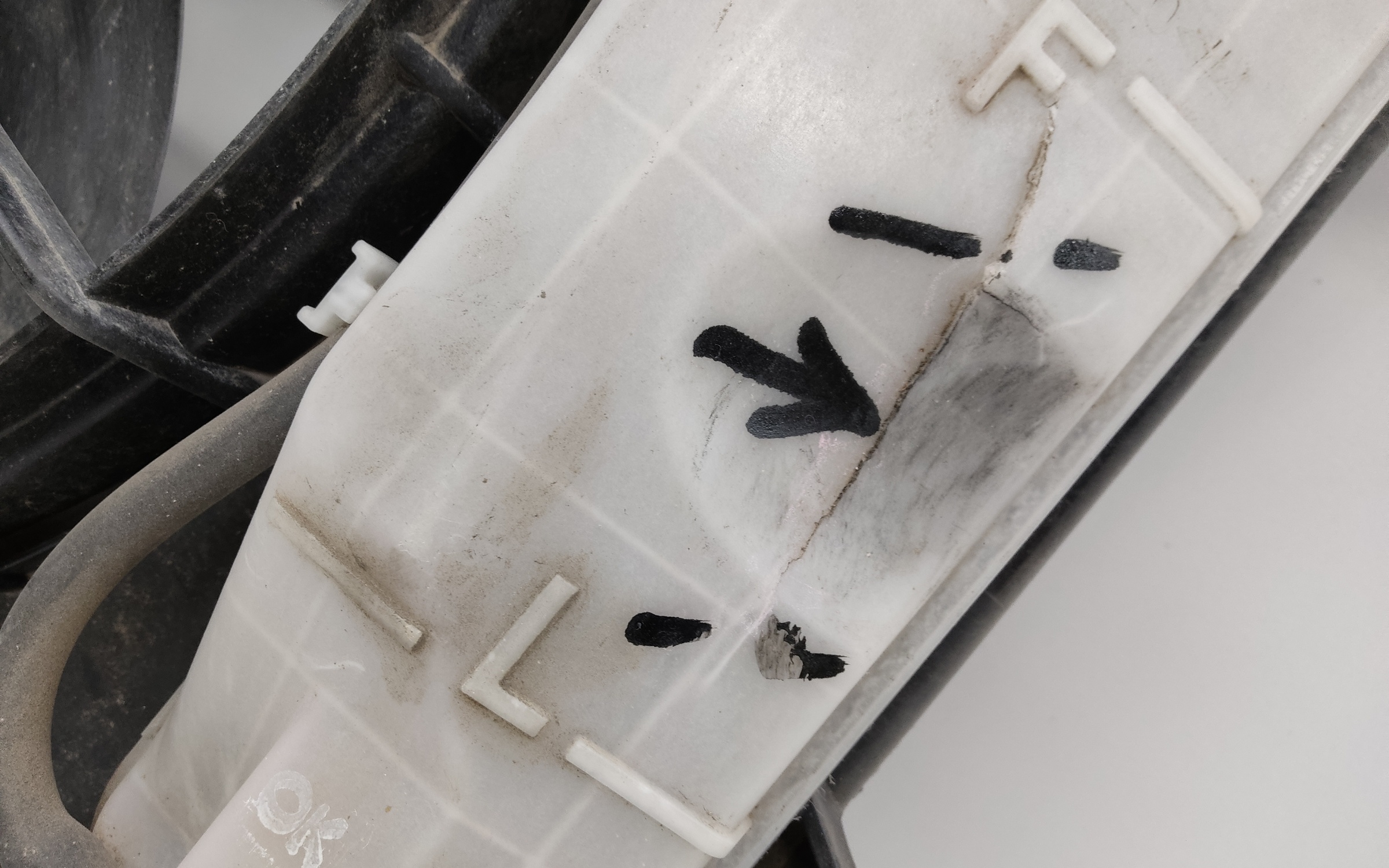 Диффузор вентилятора радиатора Hyundai Creta 2